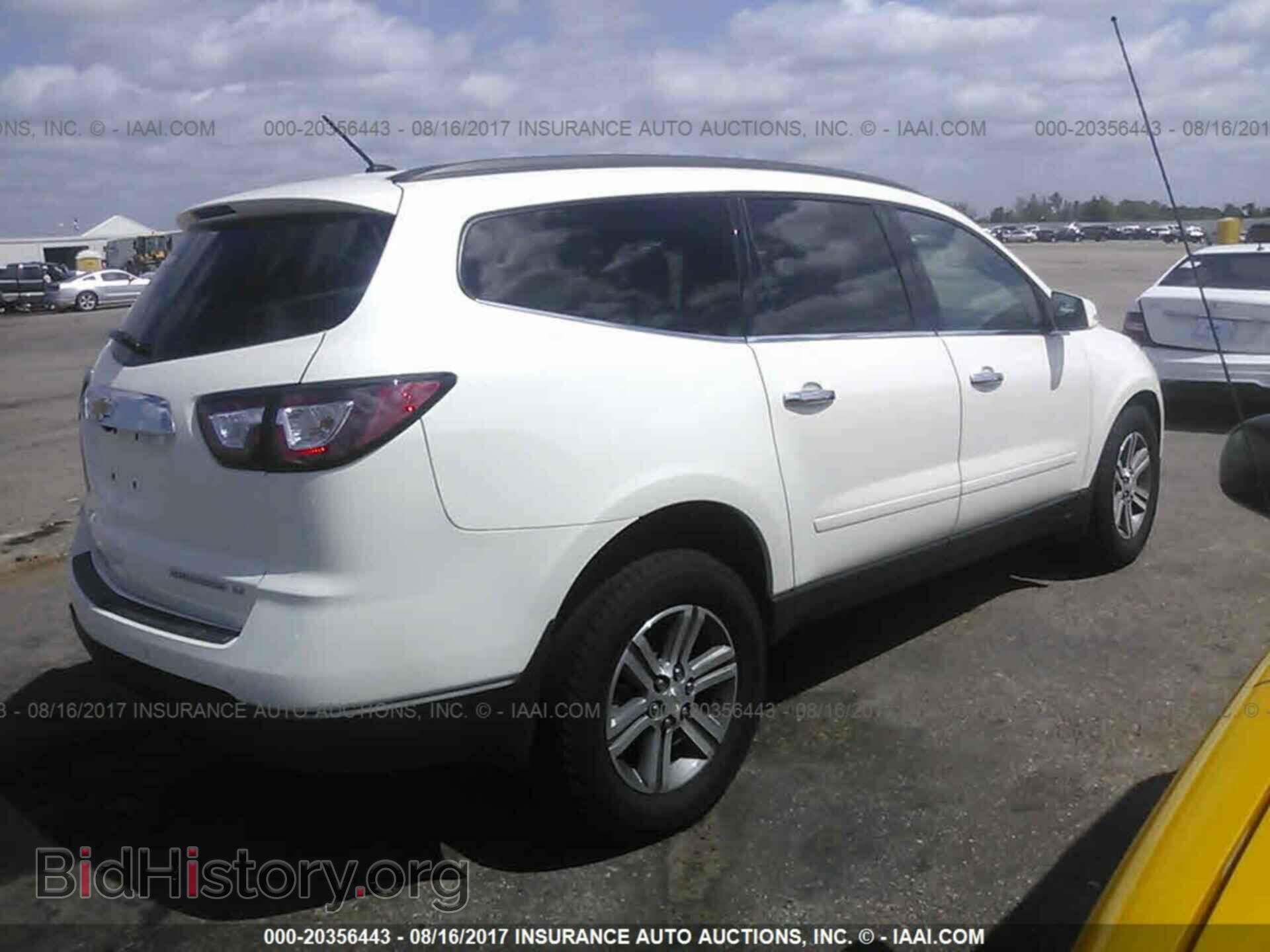 2015 Chevrolet Traverse - VIN: 1GNKRGKD5FJ301266 - Фото 4