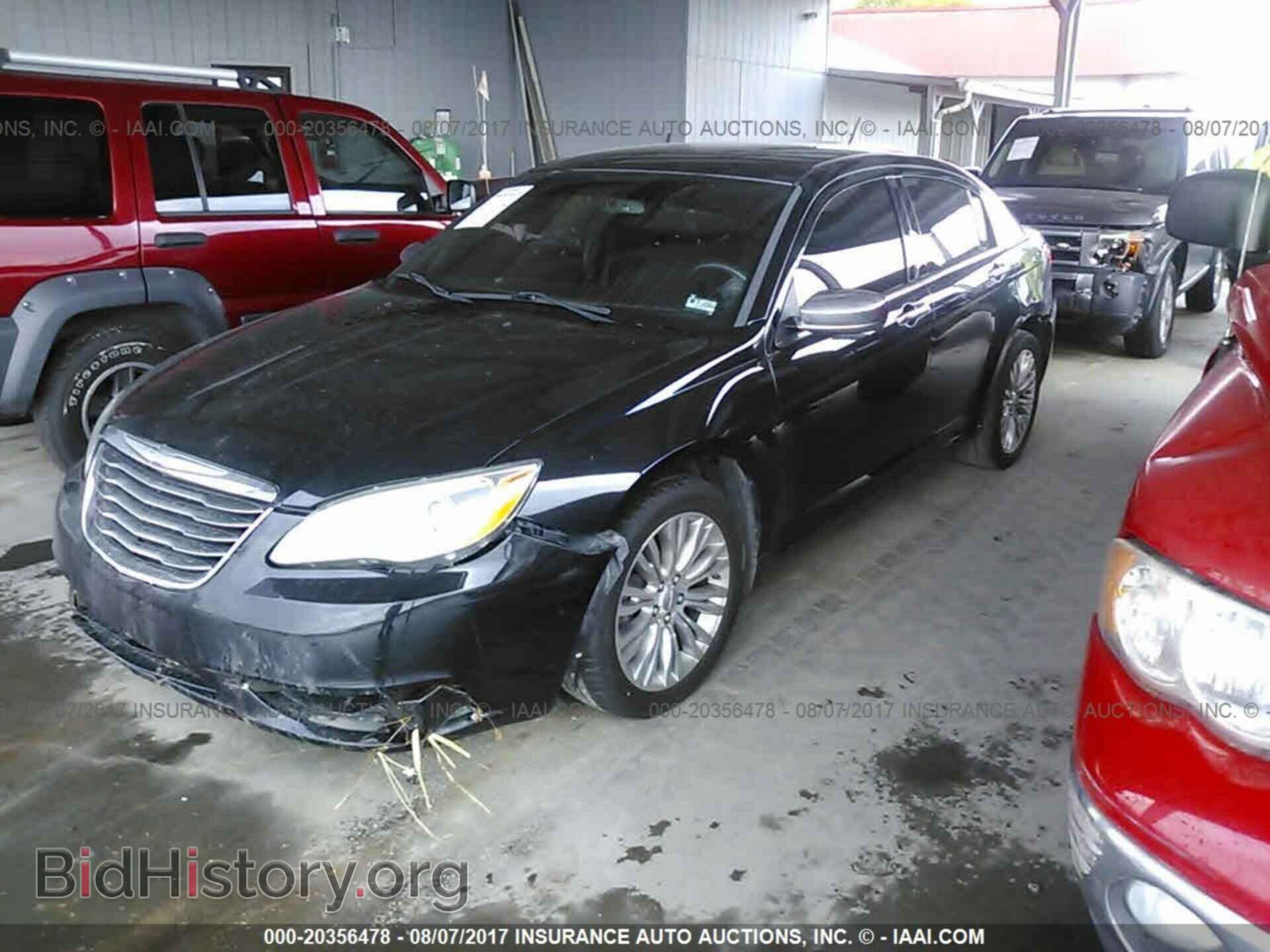 2012 Chrysler 200 - VIN: 1C3CCBCG3CN159292 - Photo 2