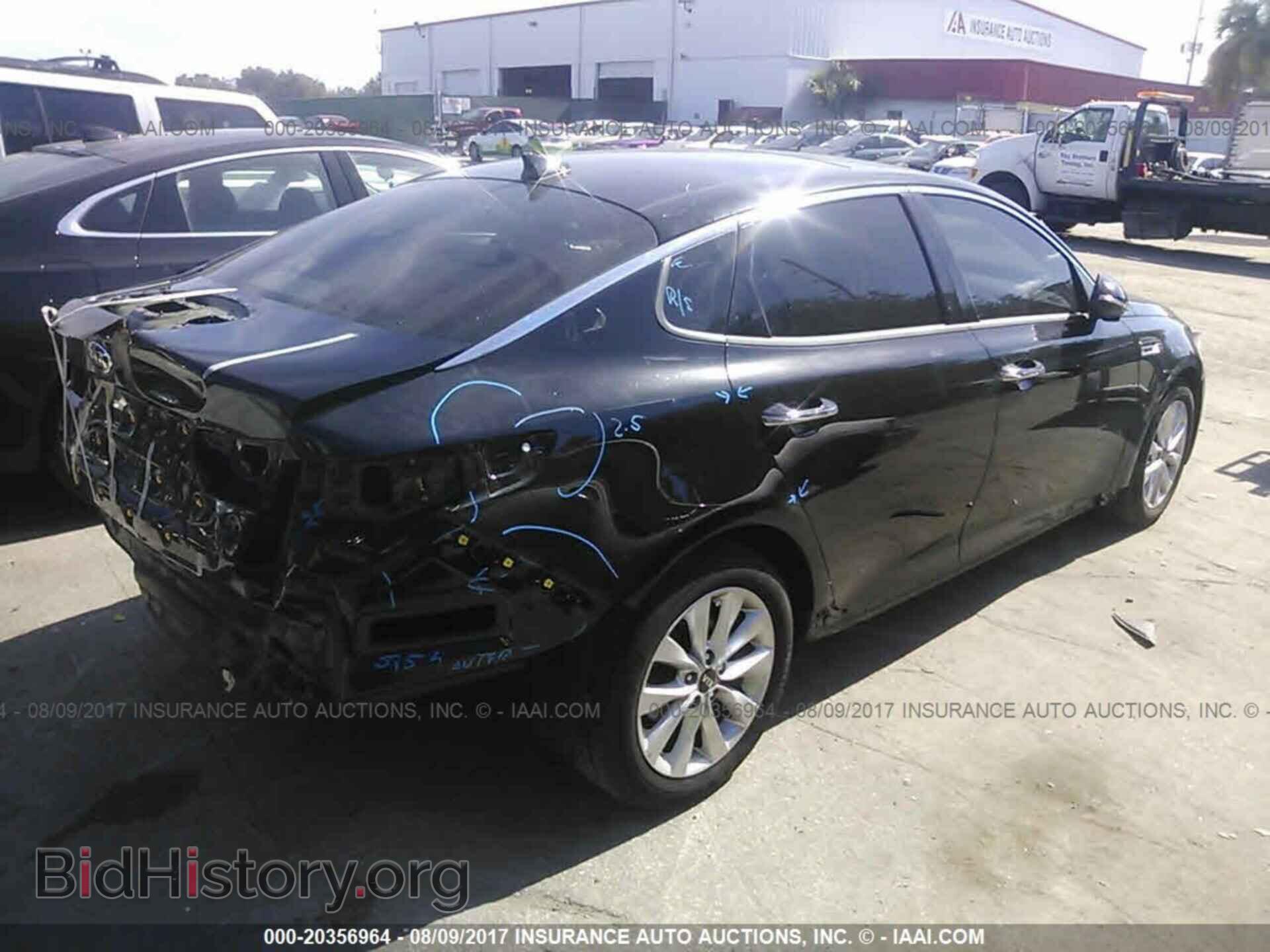 2016 Kia Optima - VIN: 5XXGU4L36GG054346 - Photo 4