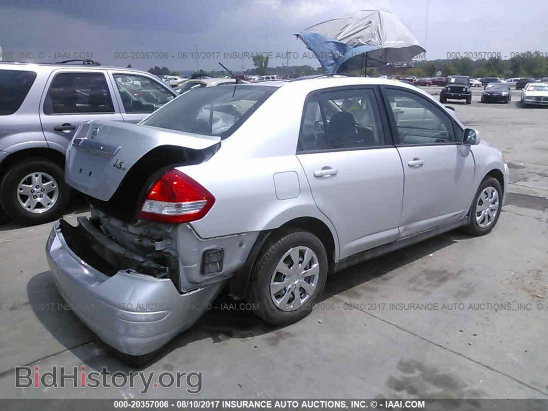 2011 Nissan Versa - VIN: 3N1BC1AP1BL427780 - Фото 4