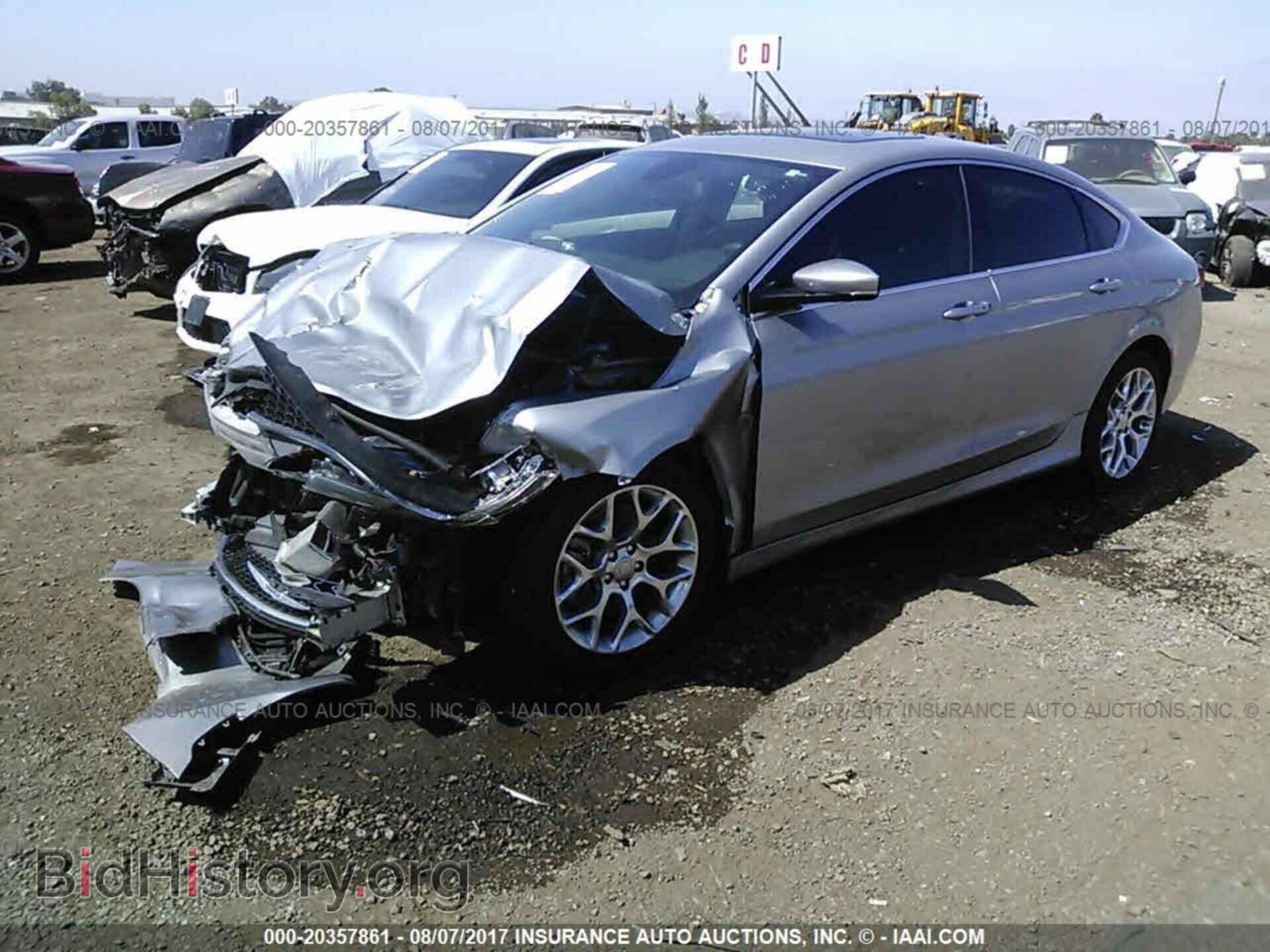 2015 Chrysler 200 - VIN: 1C3CCCEG4FN512629 - Фото 2