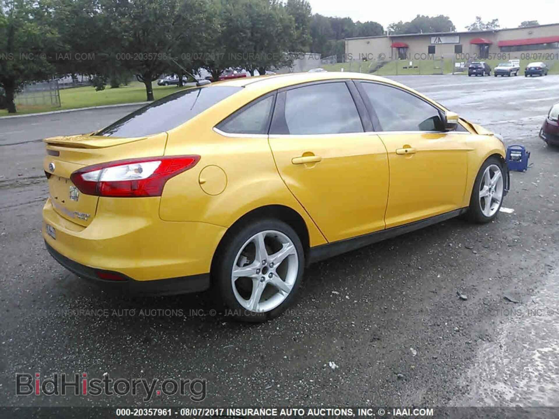 2012 Ford Focus - VIN: 1FAHP3J24CL422197 - Фото 4