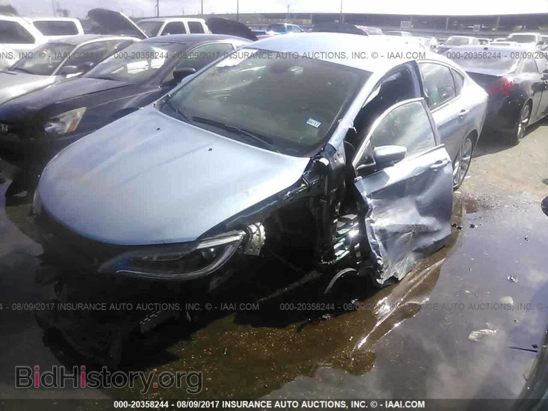 2015 Chrysler 200 - VIN: 1C3CCCAB8FN729353 - Photo 2