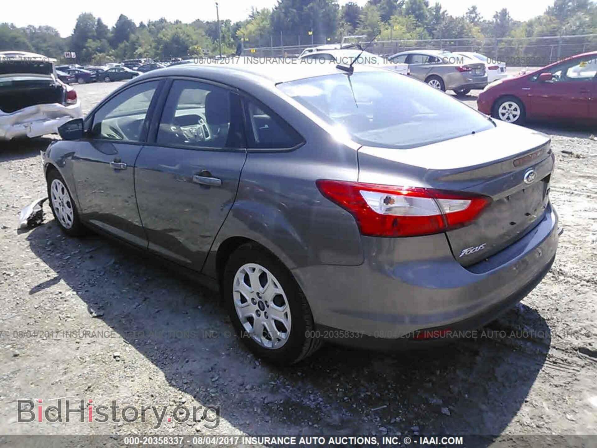 2012 Ford Focus - VIN: 1FAHP3F2XCL297604 - Photo 3