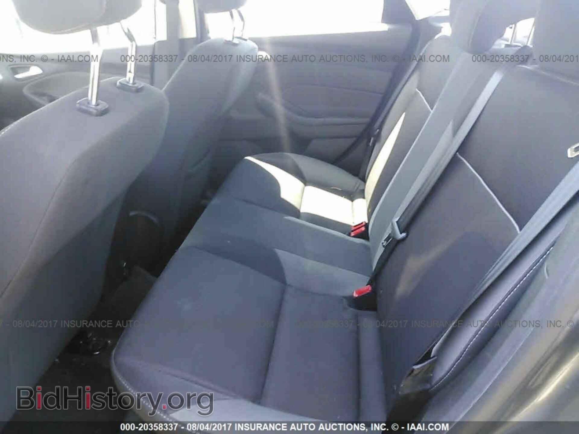 2012 Ford Focus - VIN: 1FAHP3F2XCL297604 - Photo 8