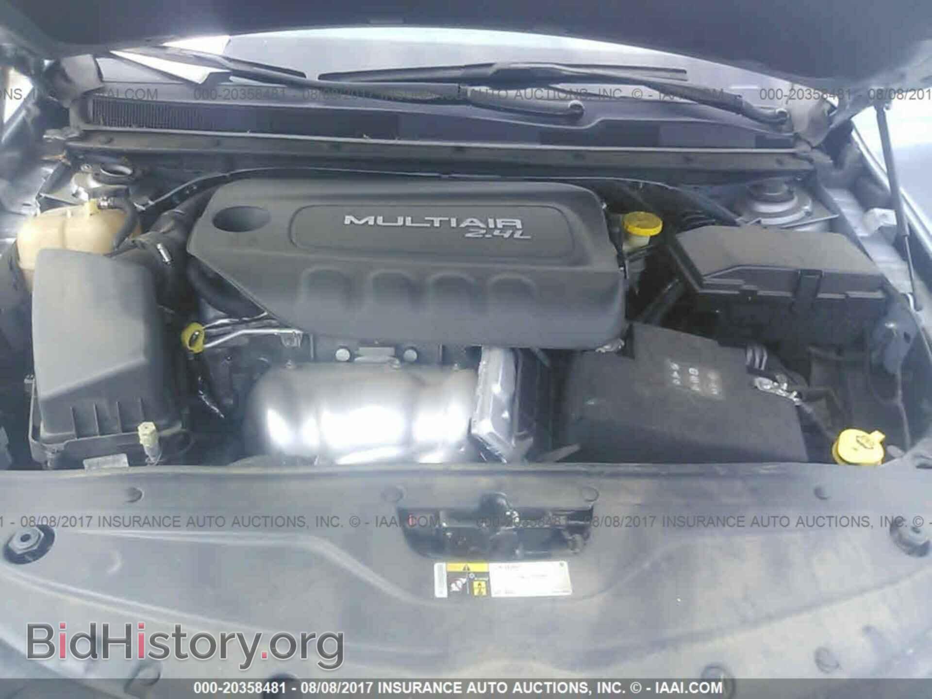 2015 Chrysler 200 - VIN: 1C3CCCAB5FN615276 - Photo 10
