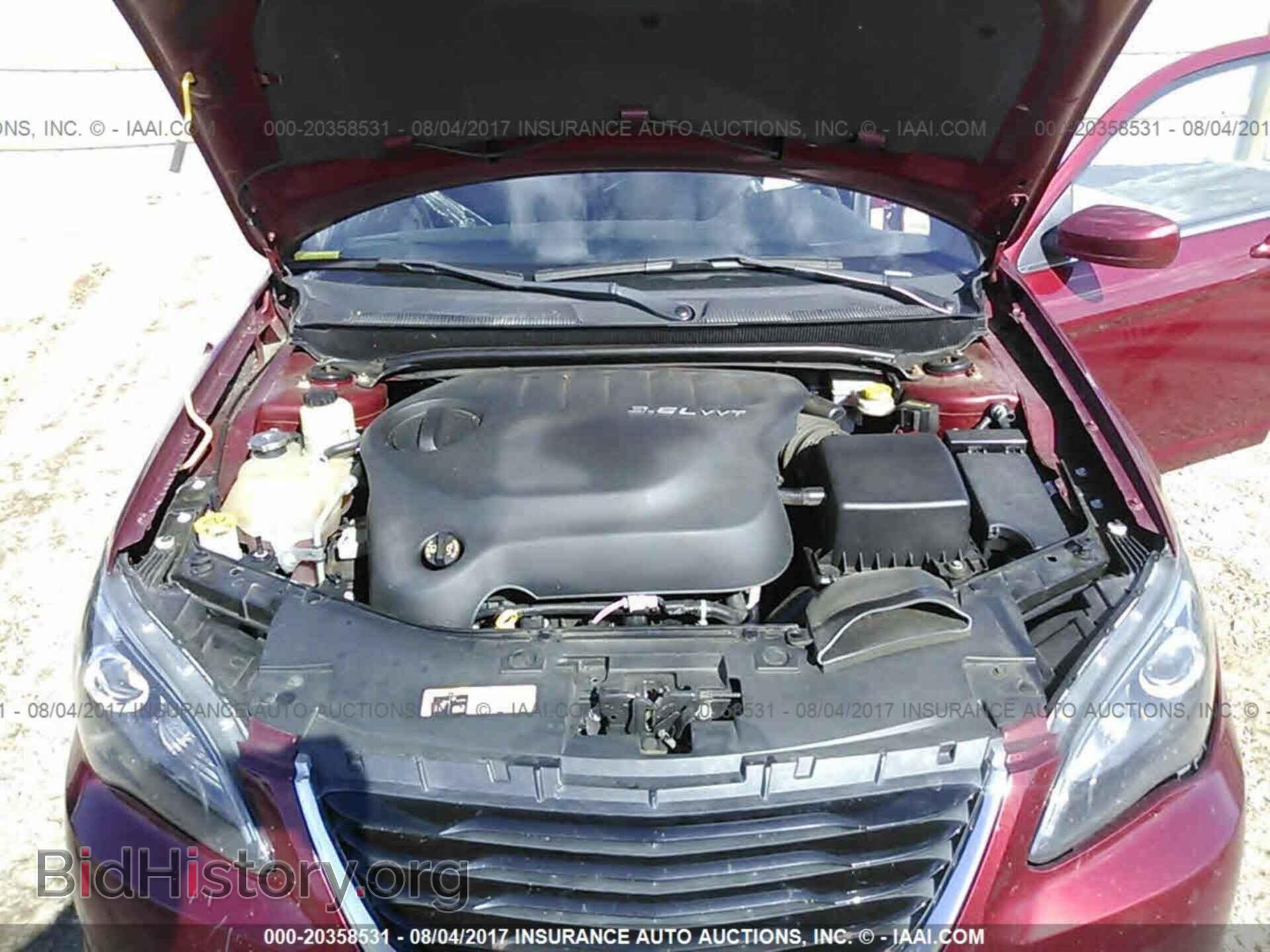 2014 Chrysler 200 - VIN: 1C3CCBCG7EN117002 - Фото 10