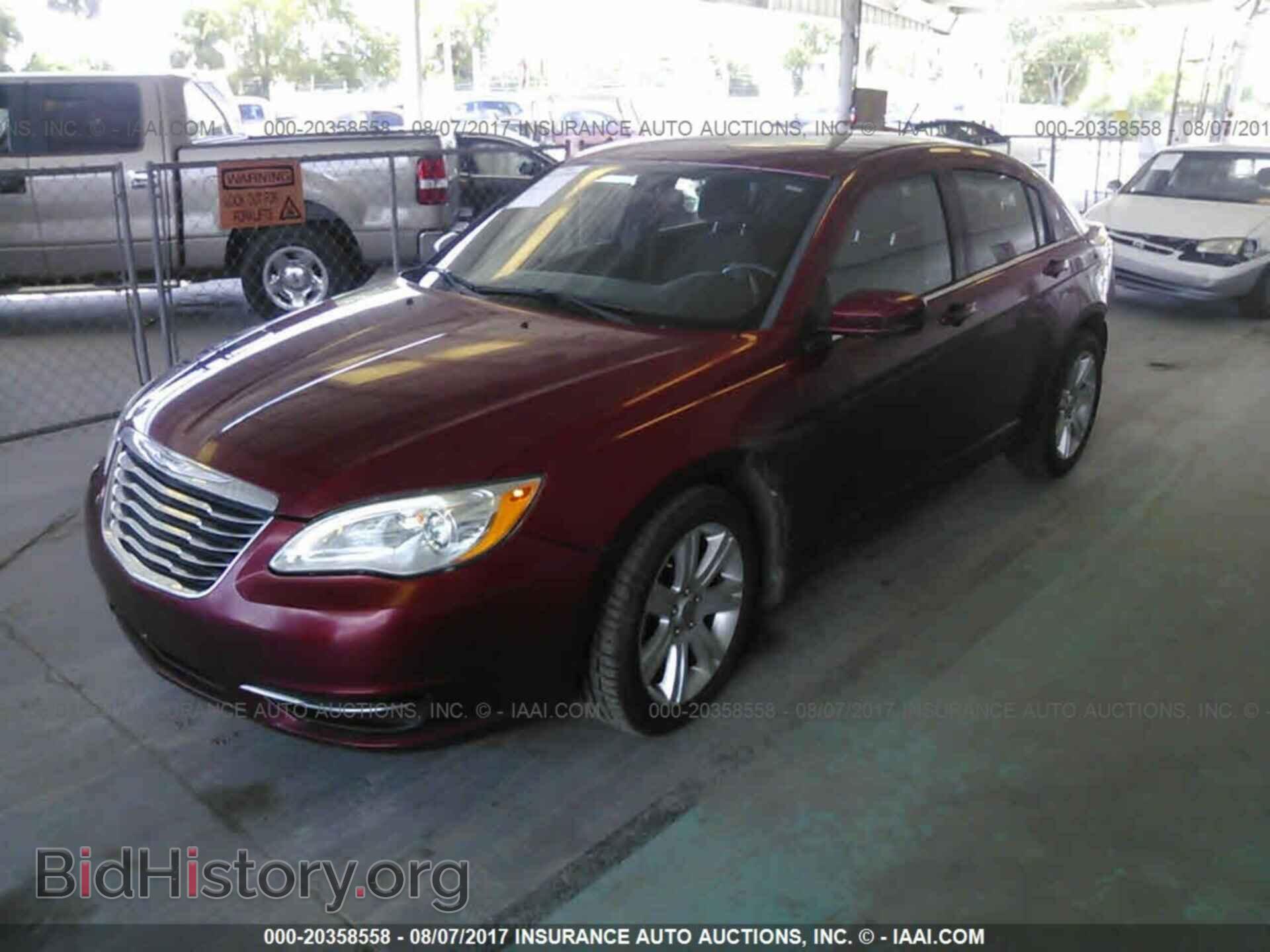 2012 Chrysler 200 - VIN: 1C3CCBBB0CN180686 - Фото 2