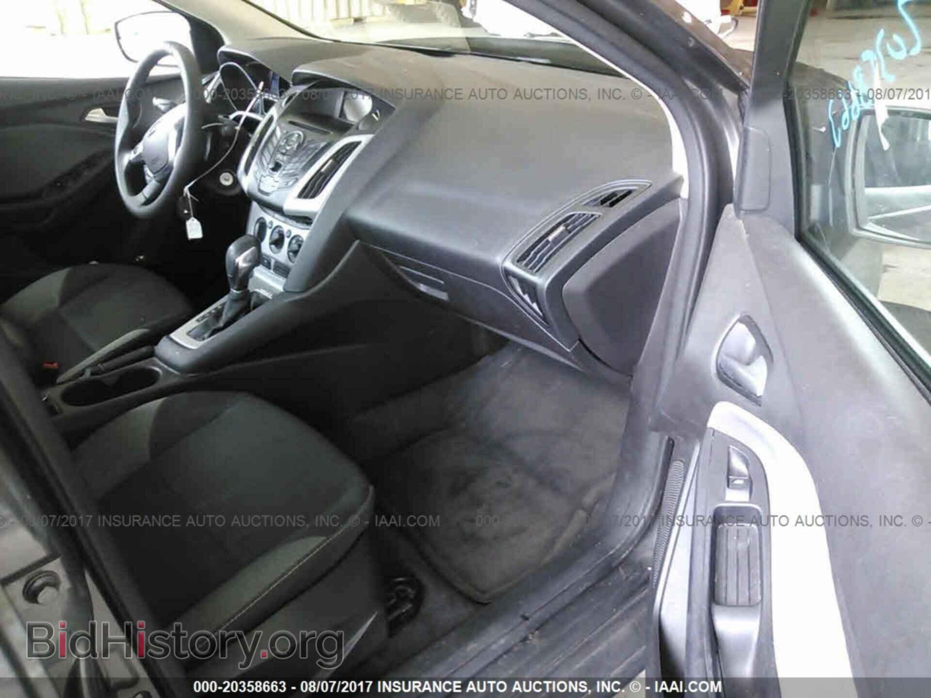 2012 Ford Focus - VIN: 1FAHP3F28CL426472 - Photo 5