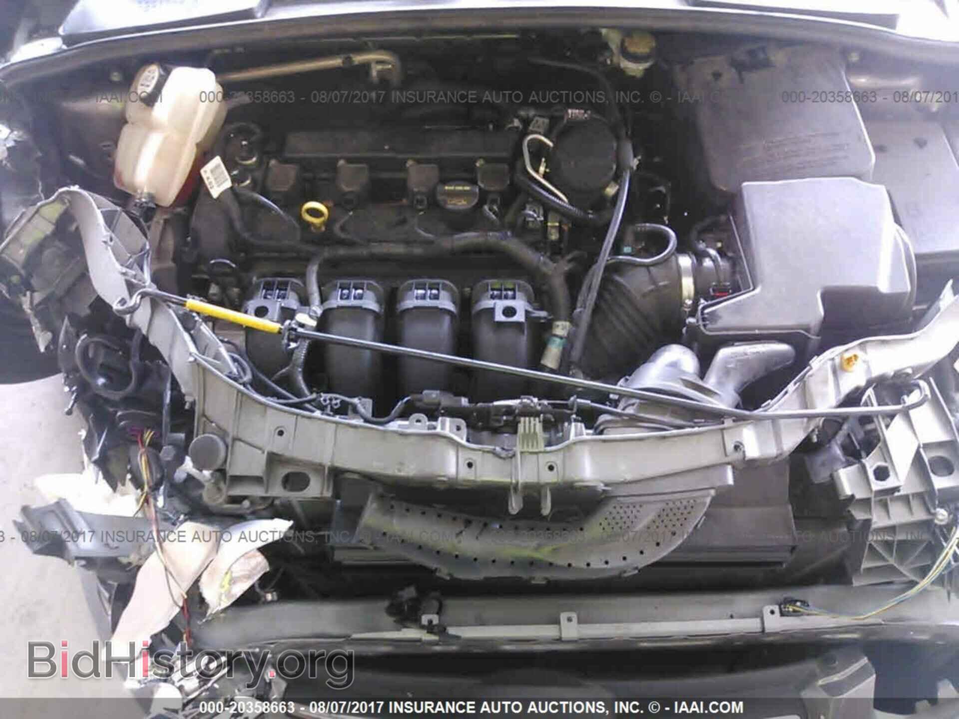 2012 Ford Focus - VIN: 1FAHP3F28CL426472 - Photo 10