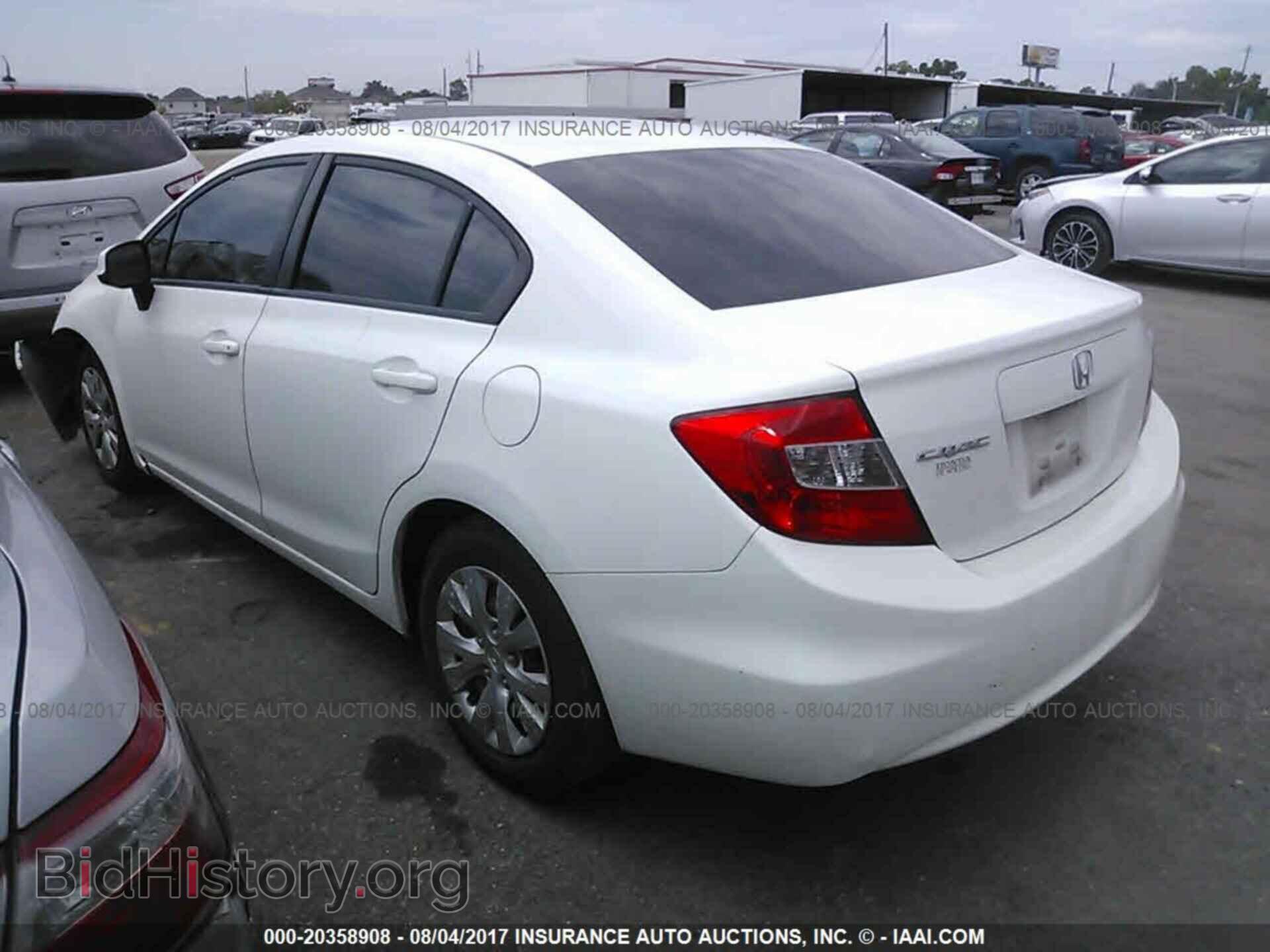 2012 Honda Civic - VIN: 2HGFB2F50CH562968 - Photo 3