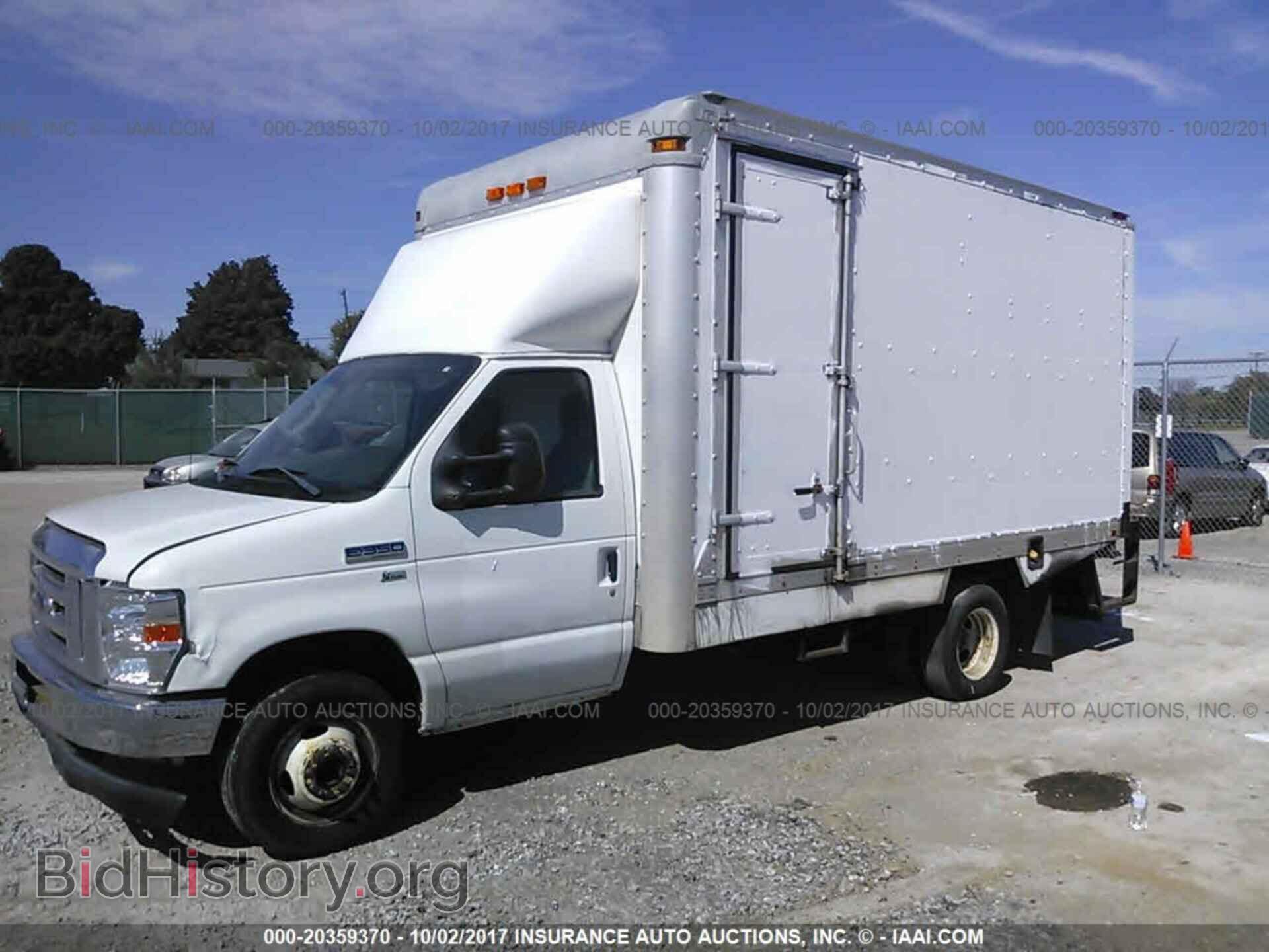 2011 Ford Econoline - VIN: 1FDSE3FL4BDA22653 - Photo 2