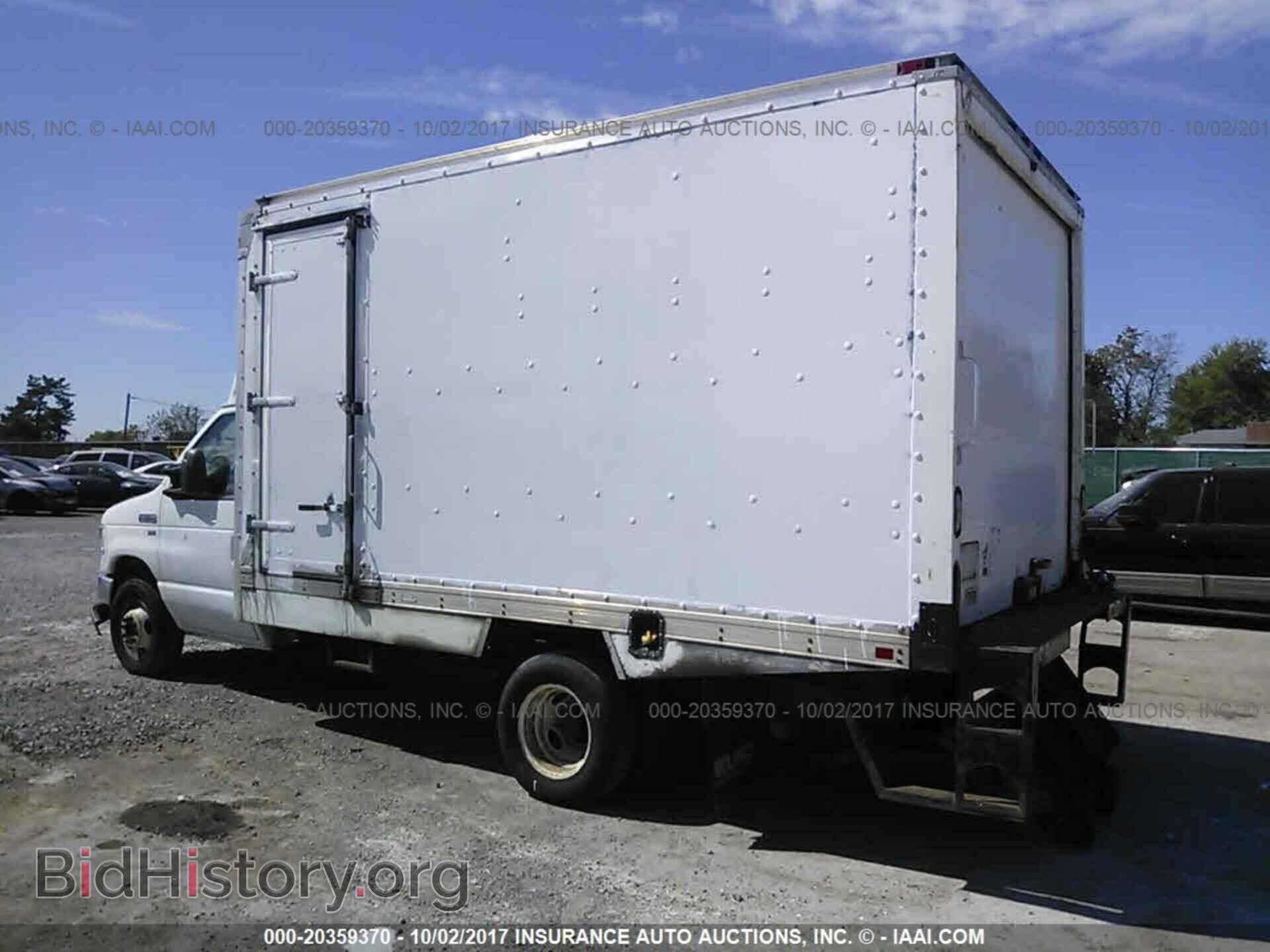 2011 Ford Econoline - VIN: 1FDSE3FL4BDA22653 - Photo 3