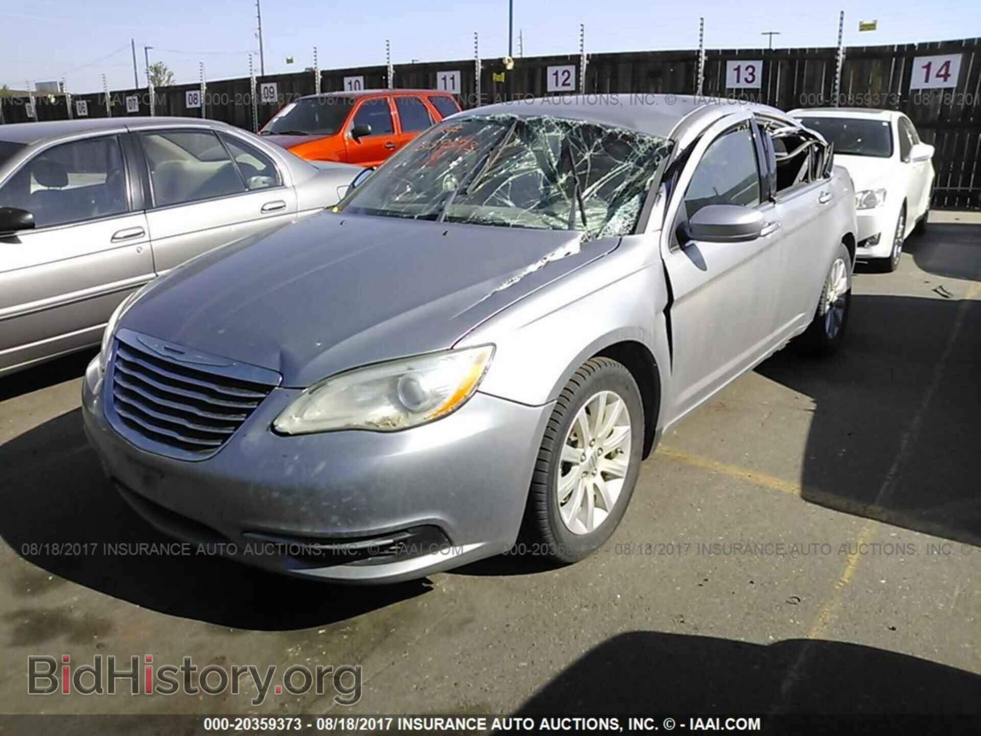 2013 Chrysler 200 - VIN: 1C3CCBBB7DN513189 - Photo 2