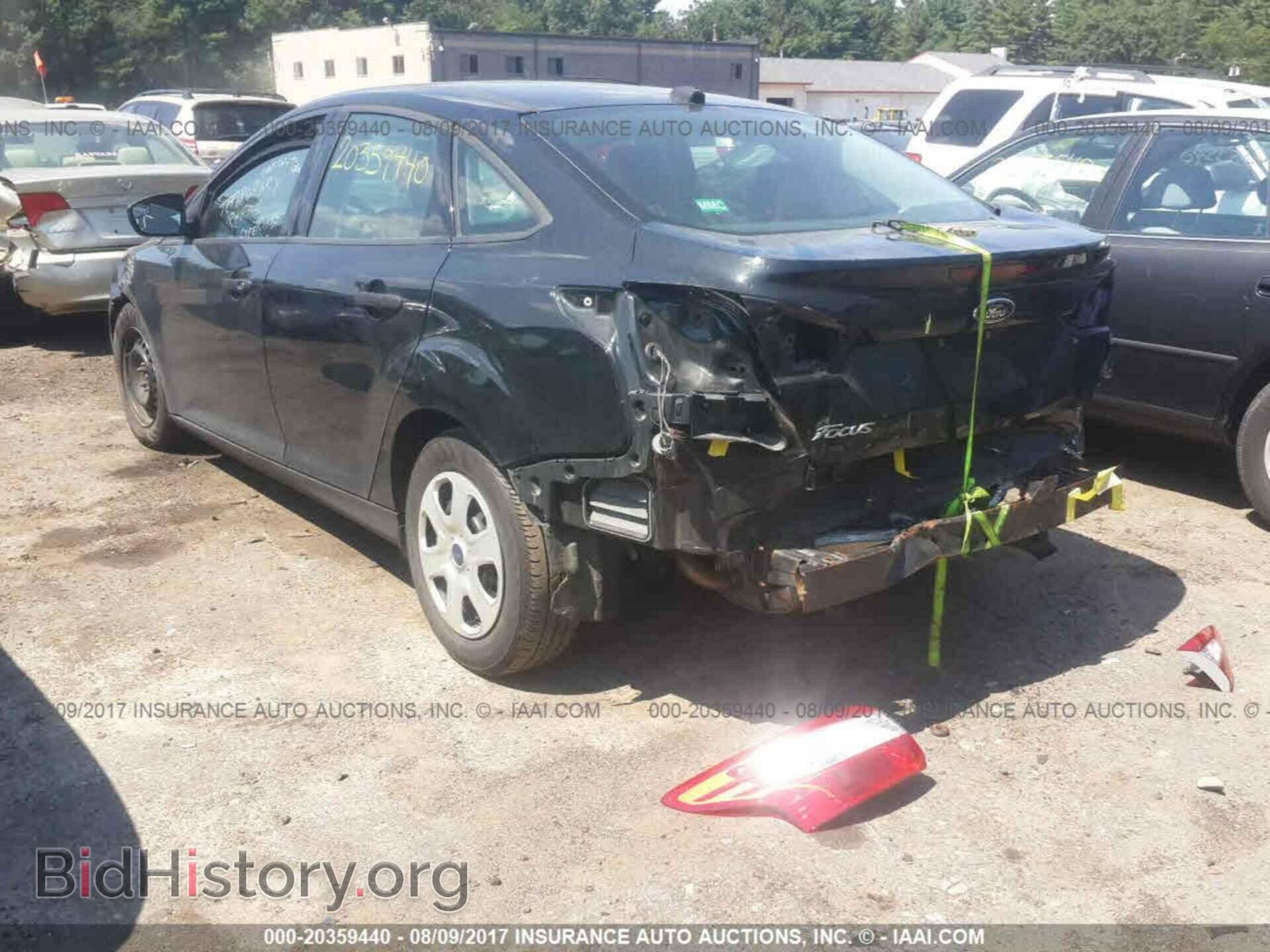 2014 Ford Focus - VIN: 1FADP3E27EL274297 - Фото 3