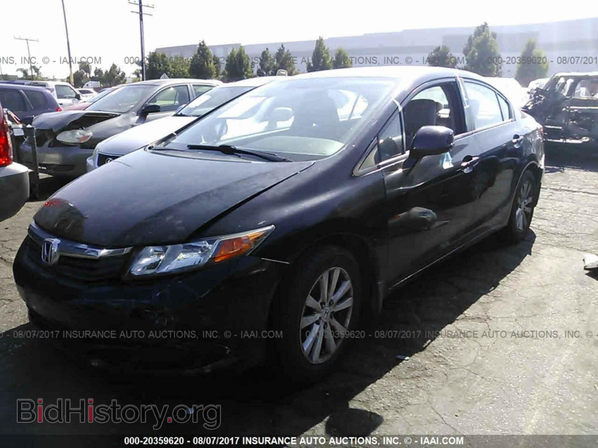 2012 Honda Civic - VIN: 2HGFB2F89CH508093 - Photo 2