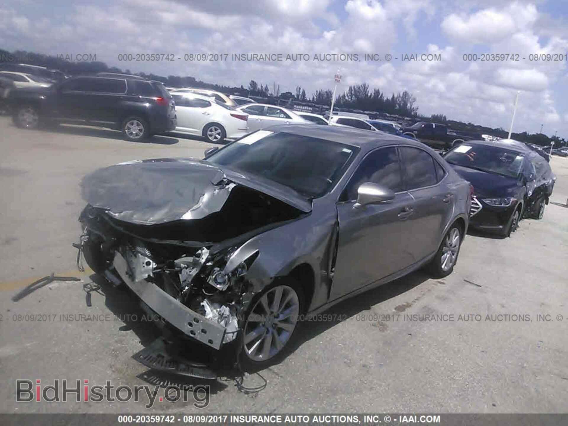 2015 Lexus Is - VIN: JTHBF1D27F5066127 - Photo 2