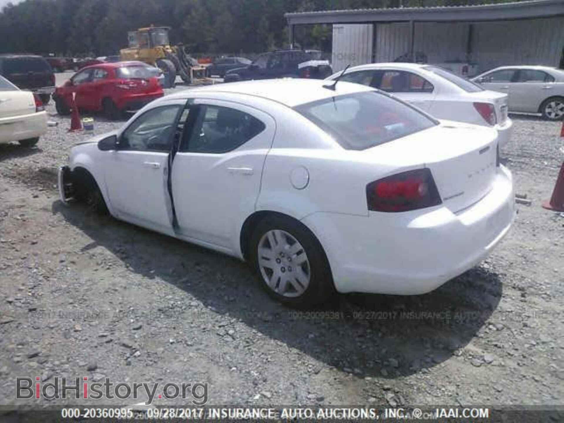 2011 Dodge Avenger - VIN: 1B3BD4FB3BN609166 - Фото 4
