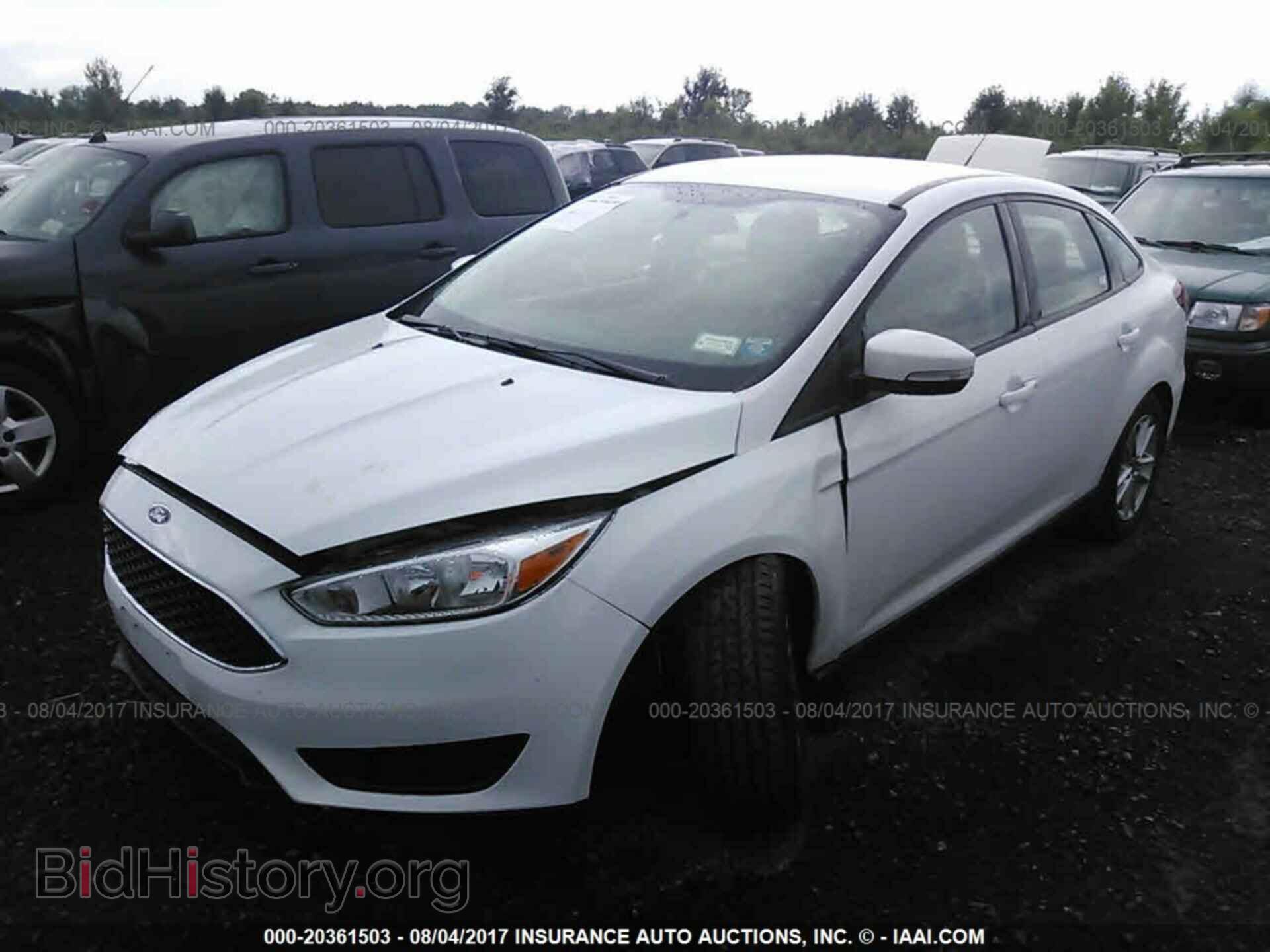 2016 Ford Focus - VIN: 1FADP3F21GL223721 - Фото 2