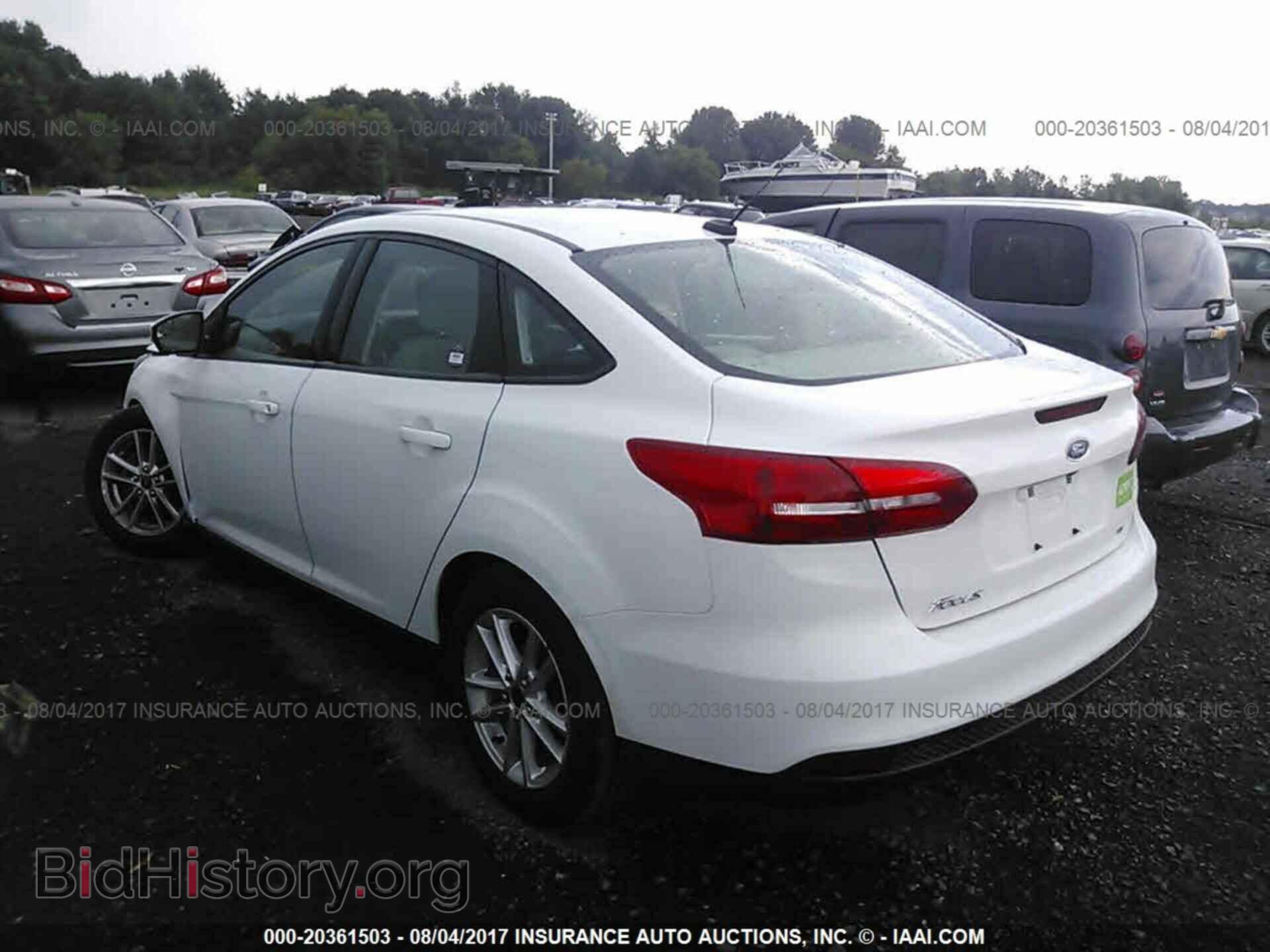 2016 Ford Focus - VIN: 1FADP3F21GL223721 - Фото 3