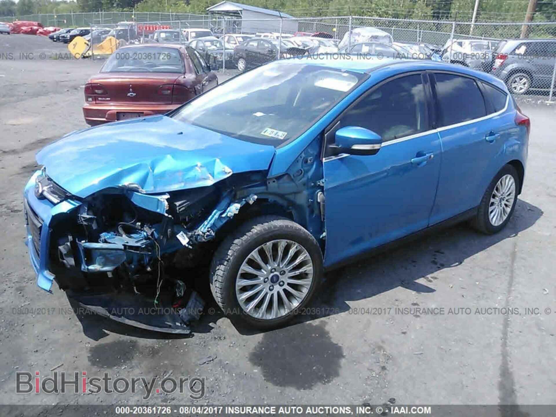2012 Ford Focus - VIN: 1FAHP3N22CL317829 - Photo 2