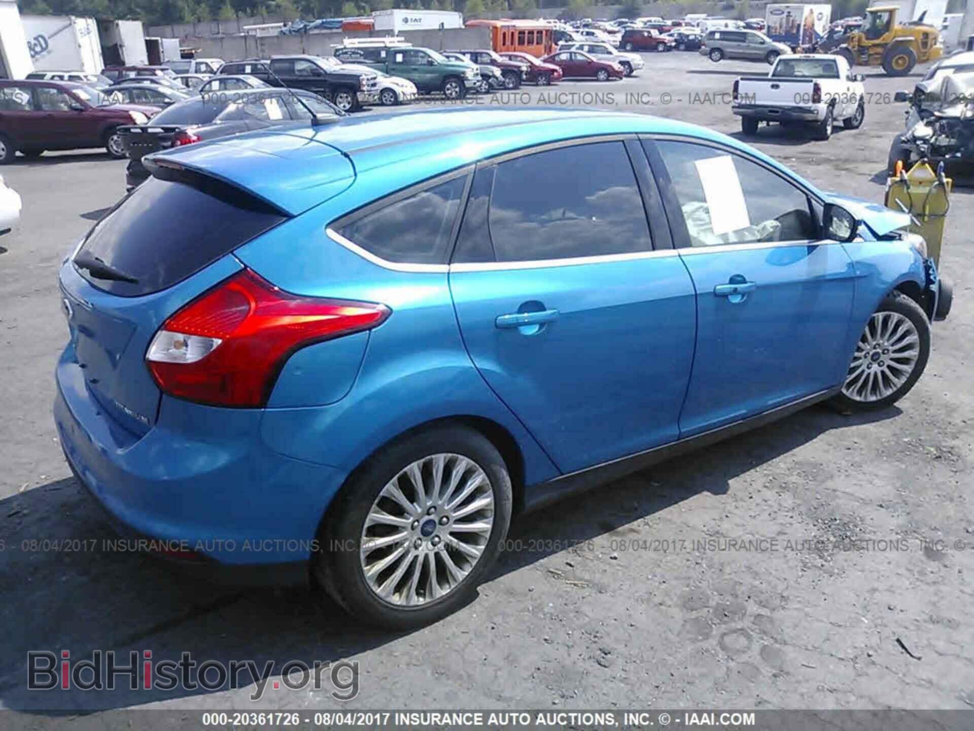 2012 Ford Focus - VIN: 1FAHP3N22CL317829 - Photo 4