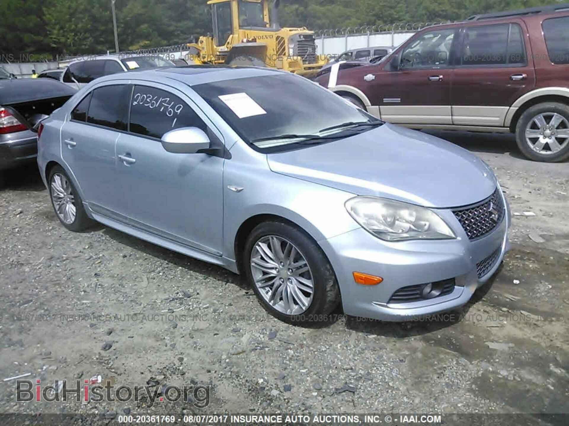 Фотография JS2RE9A84B6110136 - Suzuki Kizashi 2011