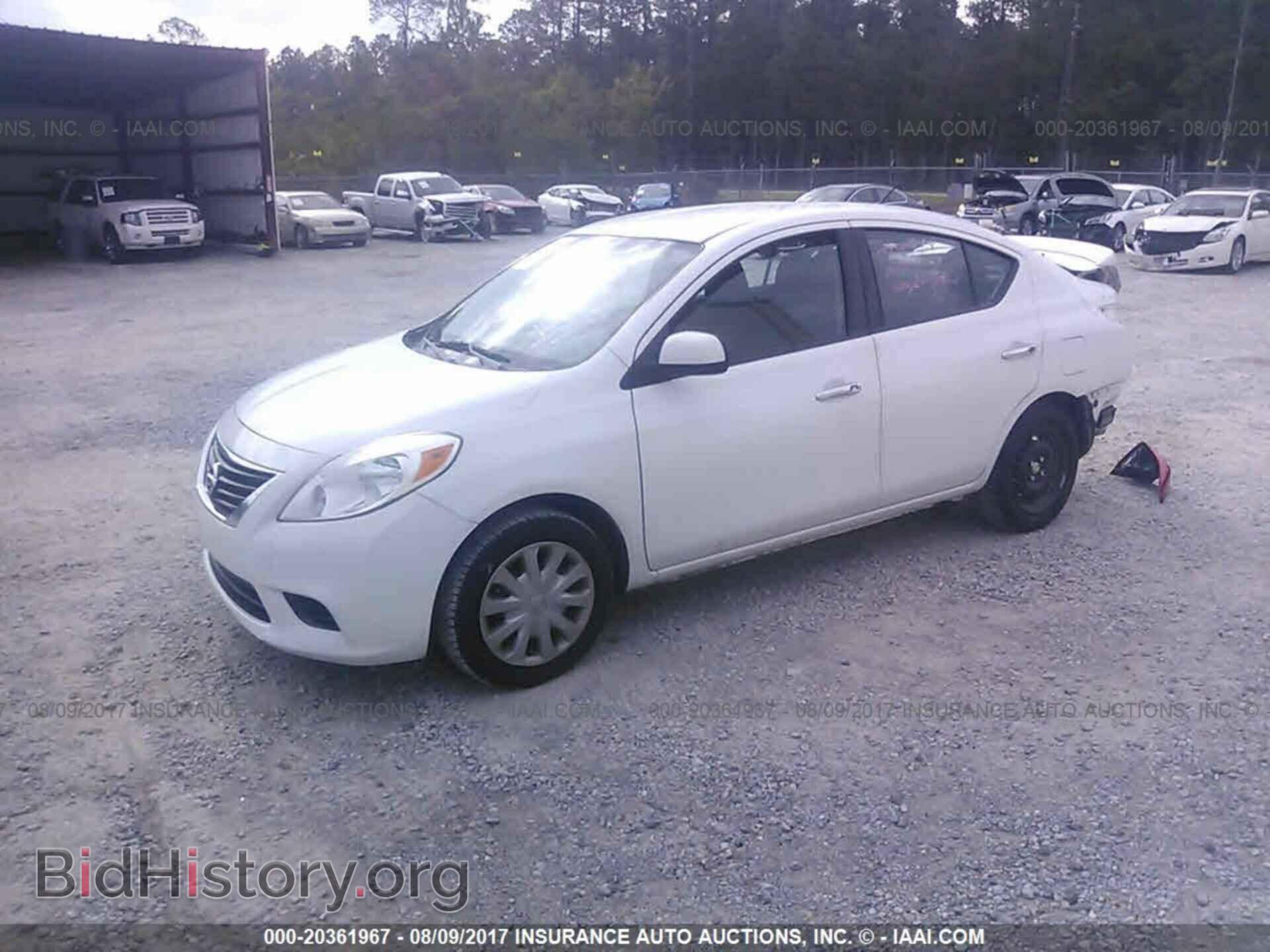 2014 Nissan Versa - VIN: 3N1CN7AP2EL835095 - Фото 2