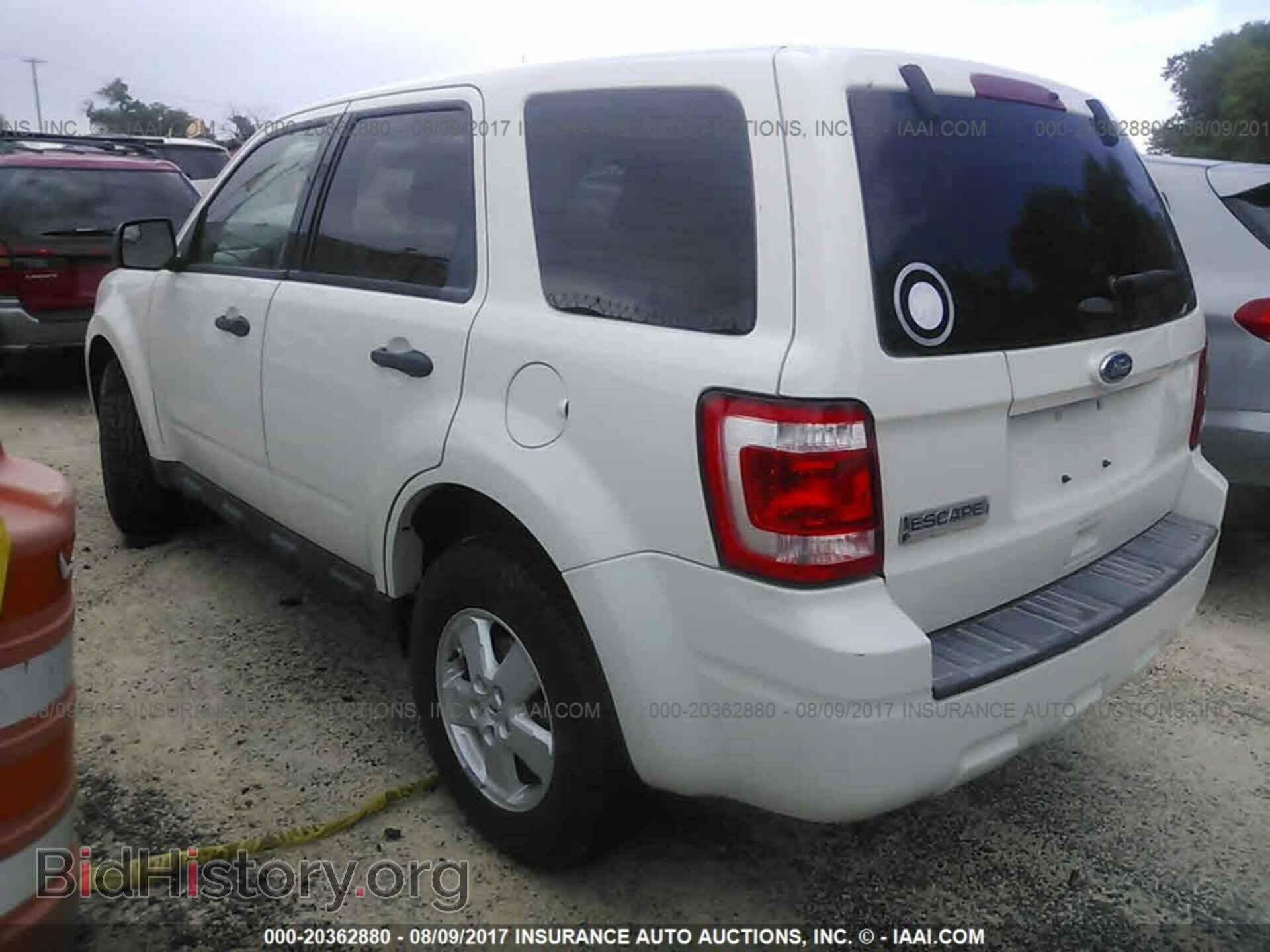 2011 Ford Escape - VIN: 1FMCU9C75BKC69631 - Фото 3