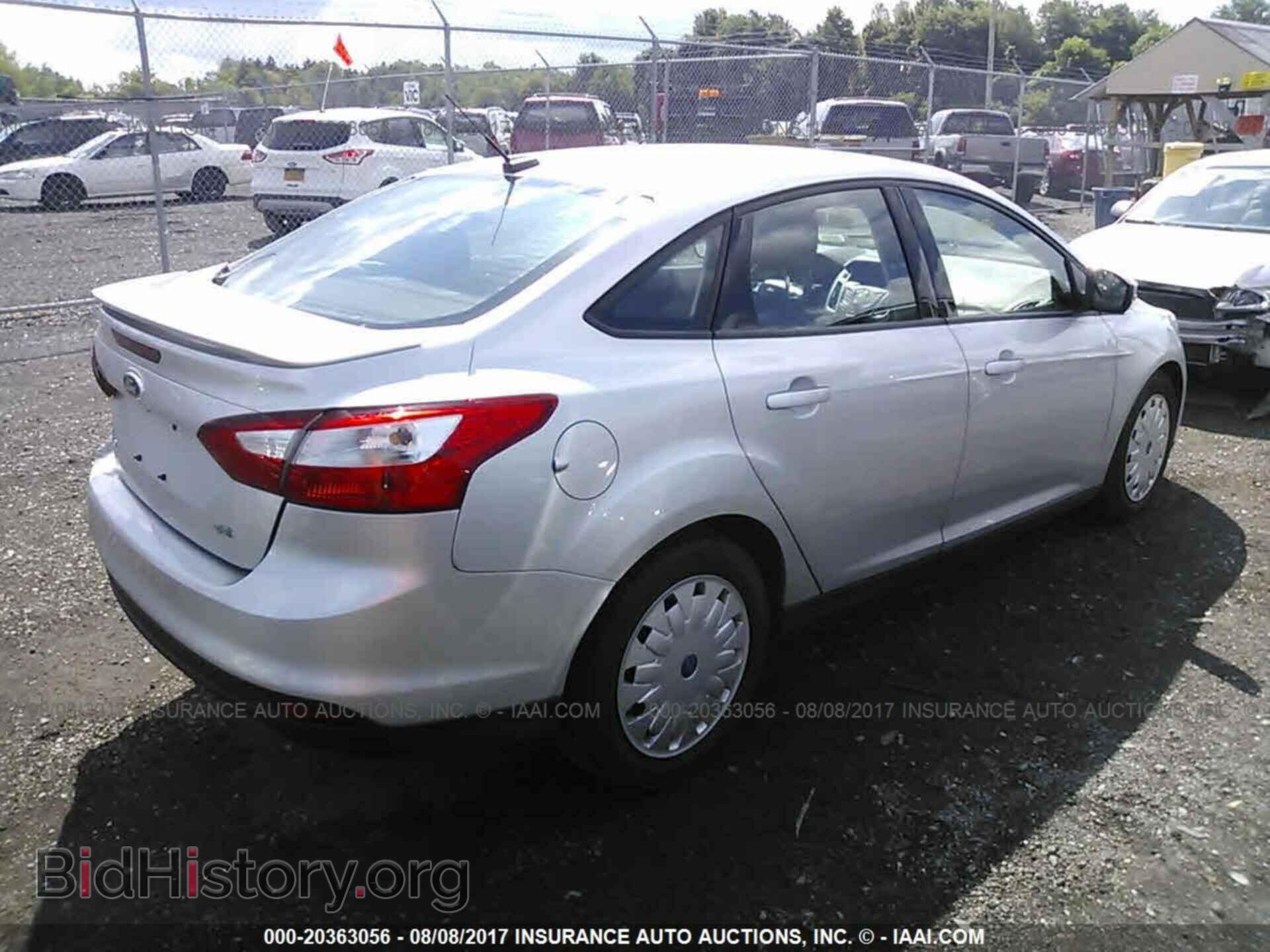 2012 Ford Focus - VIN: 1FAHP3F25CL173465 - Photo 4