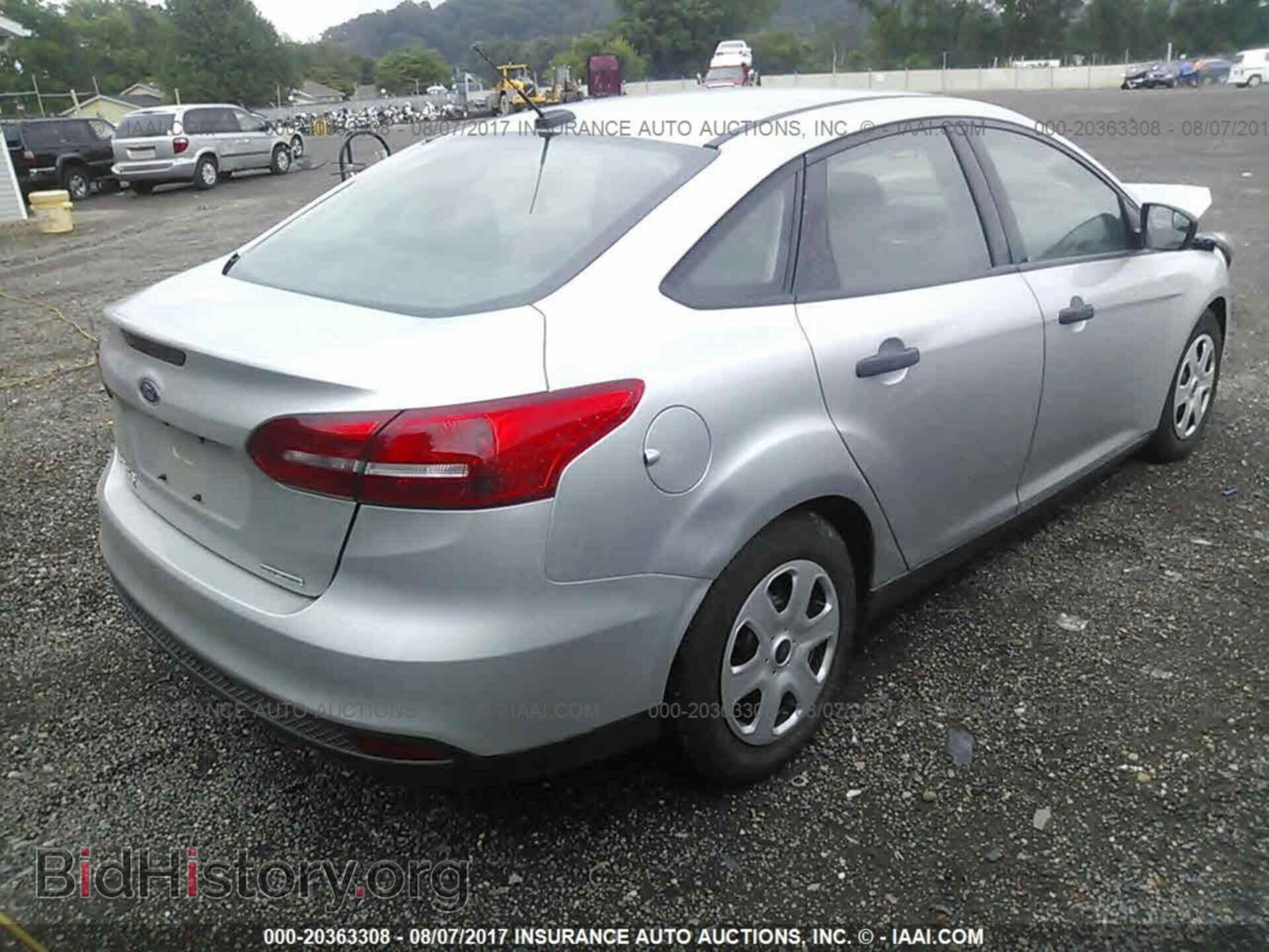 2016 Ford Focus - VIN: 1FADP3E29GL305228 - Фото 4