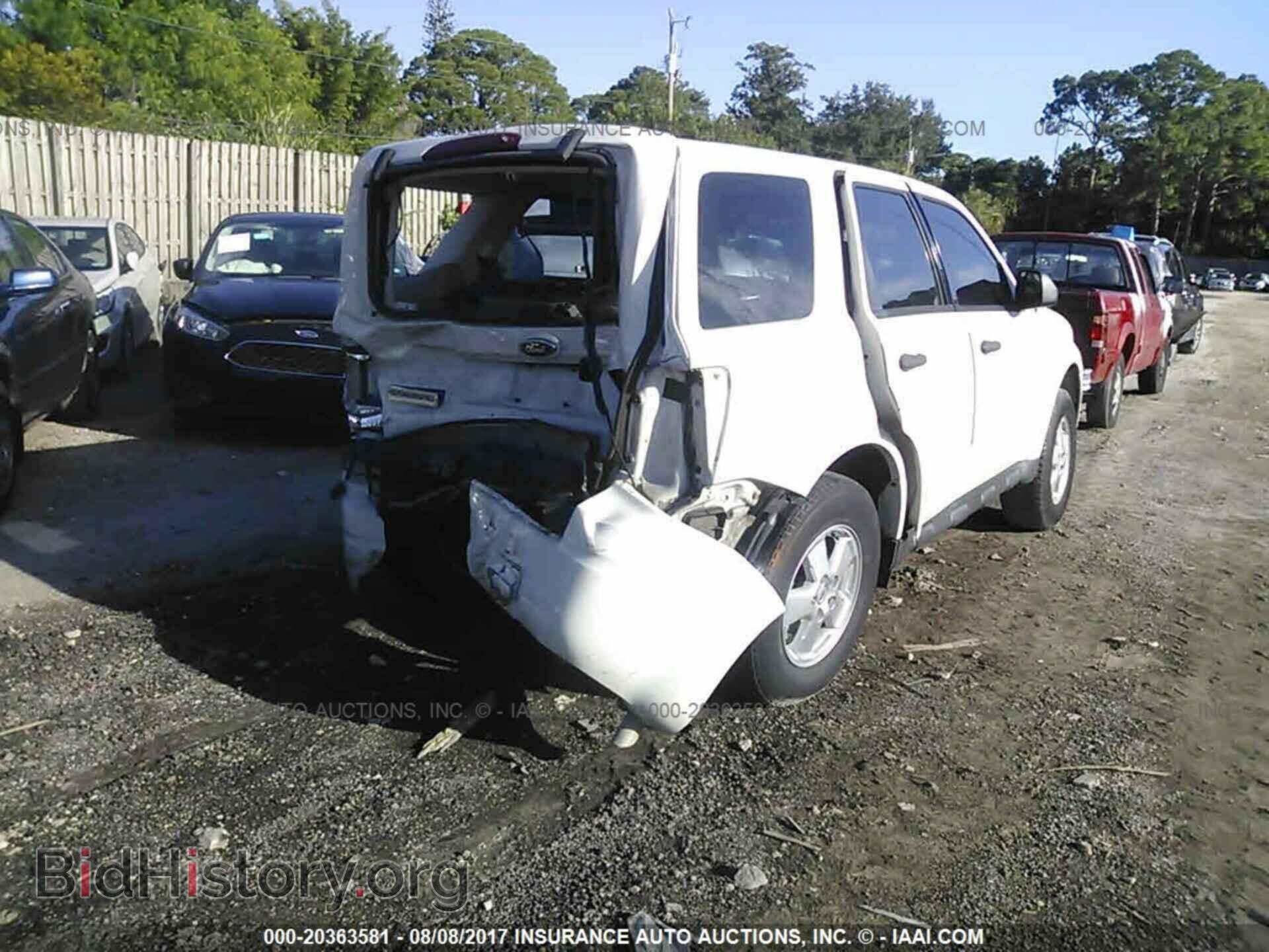 2011 Ford Escape - VIN: 1FMCU0C73BKC48367 - Photo 4