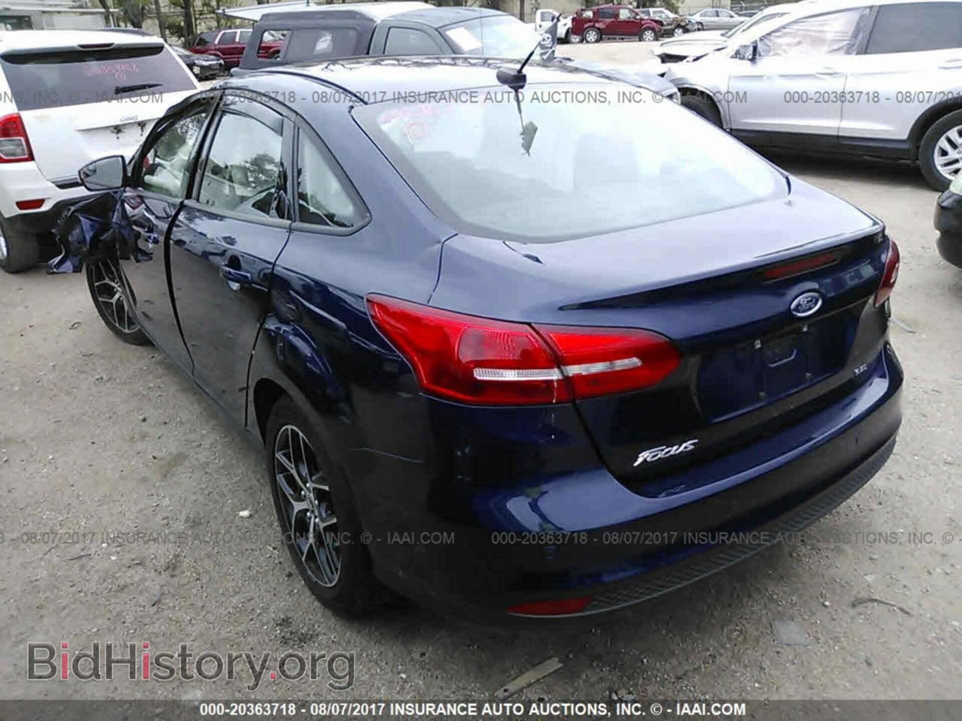 2017 Ford Focus - VIN: 1FADP3H27HL210633 - Photo 3