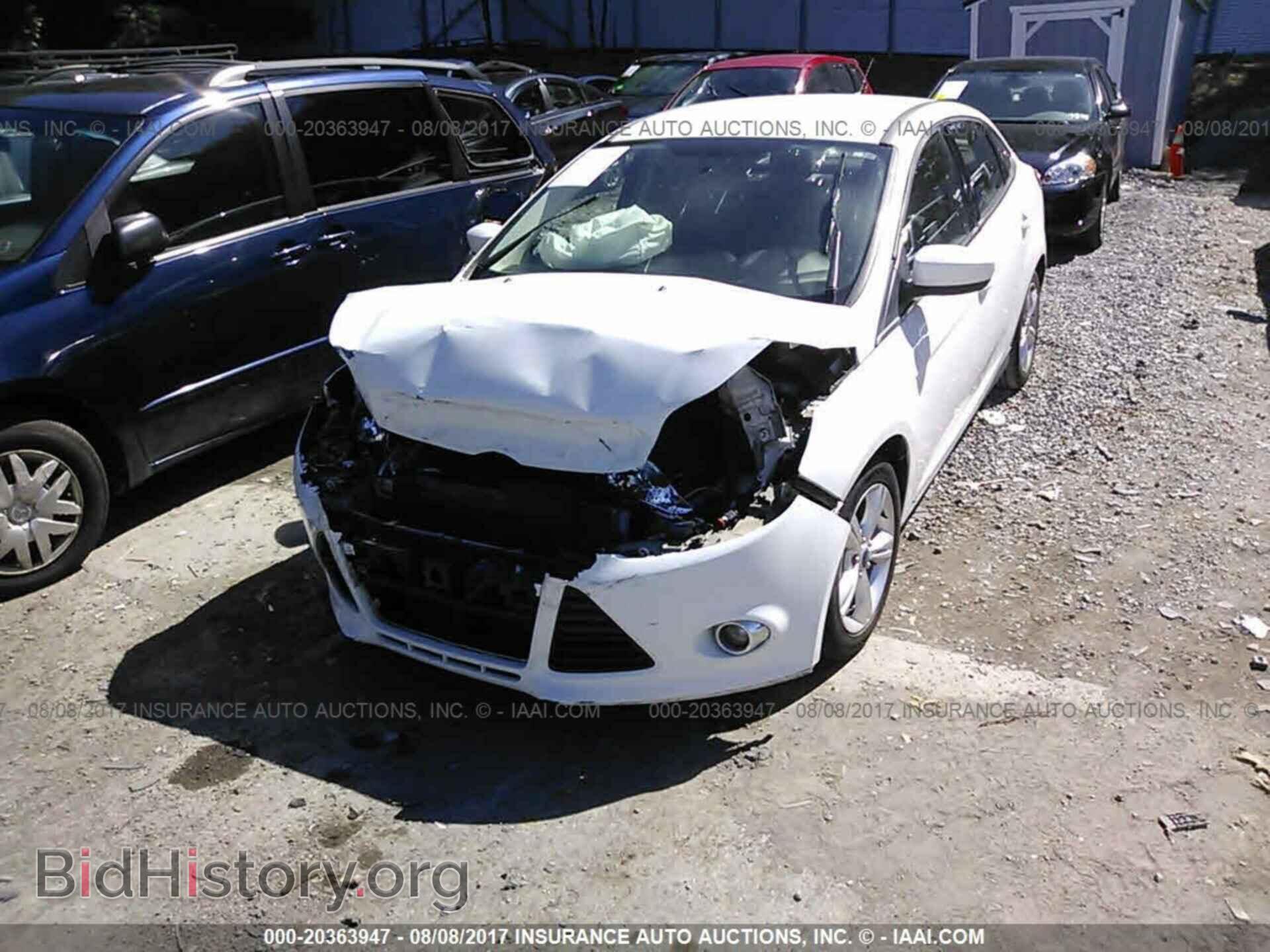 2012 Ford Focus - VIN: 1FAHP3F26CL220678 - Фото 2