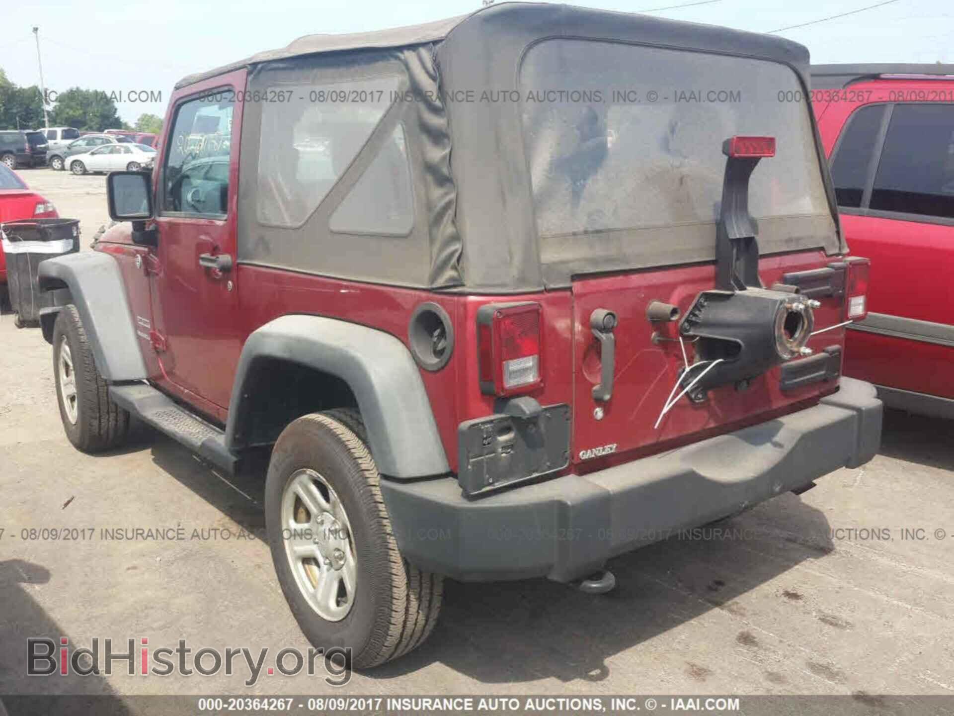 2011 Jeep Wrangler - VIN: 1J4AA2D13BL611202 - Фото 3