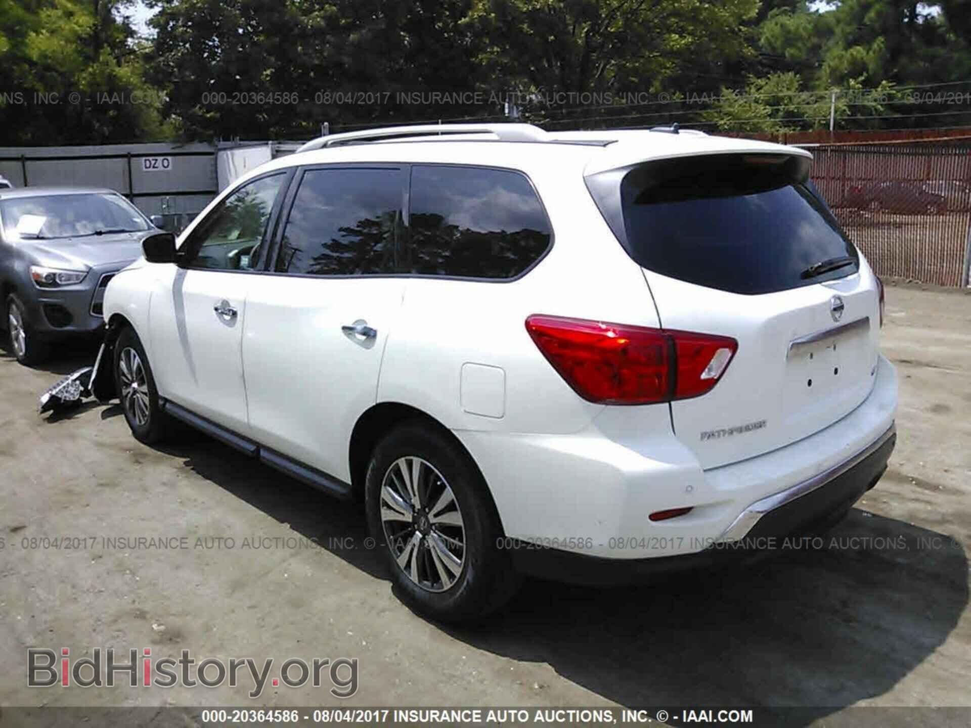 2017 Nissan Pathfinder - VIN: 5N1DR2MN2HC652102 - Фото 3