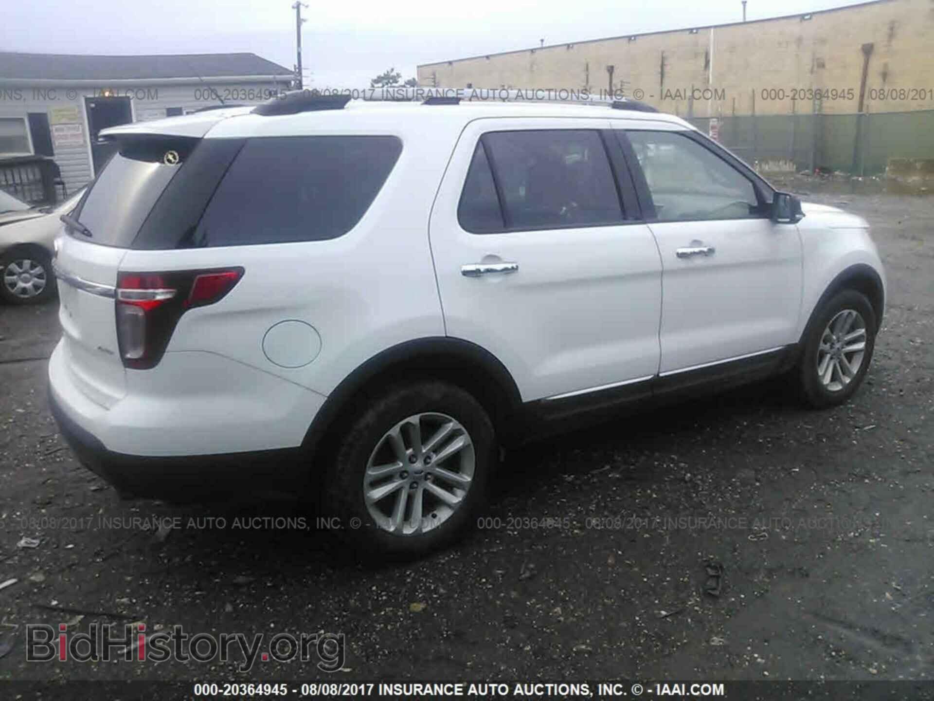 2014 Ford Explorer - VIN: 1FM5K8D88EGC50322 - Photo 4