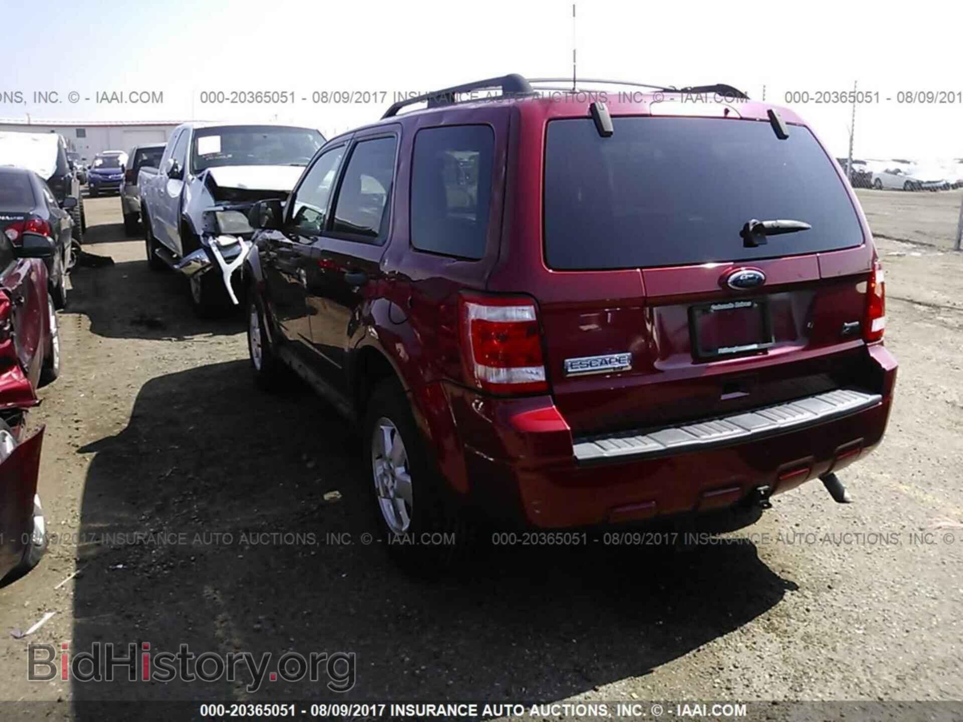 2011 Ford Escape - VIN: 1FMCU9DG6BKA69324 - Фото 3