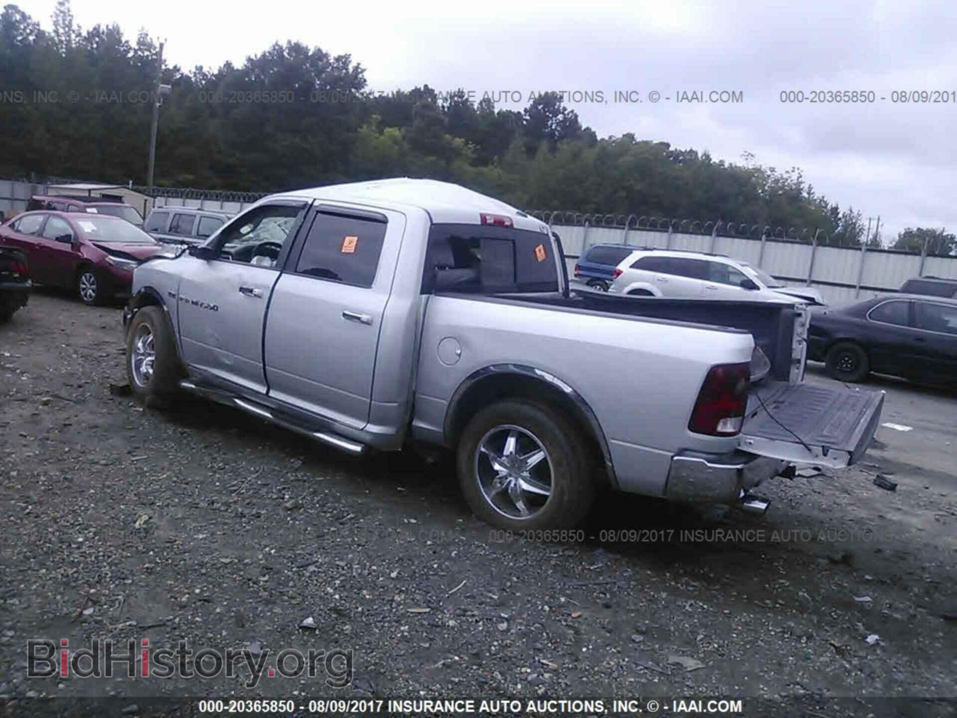 2011 Dodge Ram 1500 - VIN: 1D7RB1CT2BS636932 - Фото 3