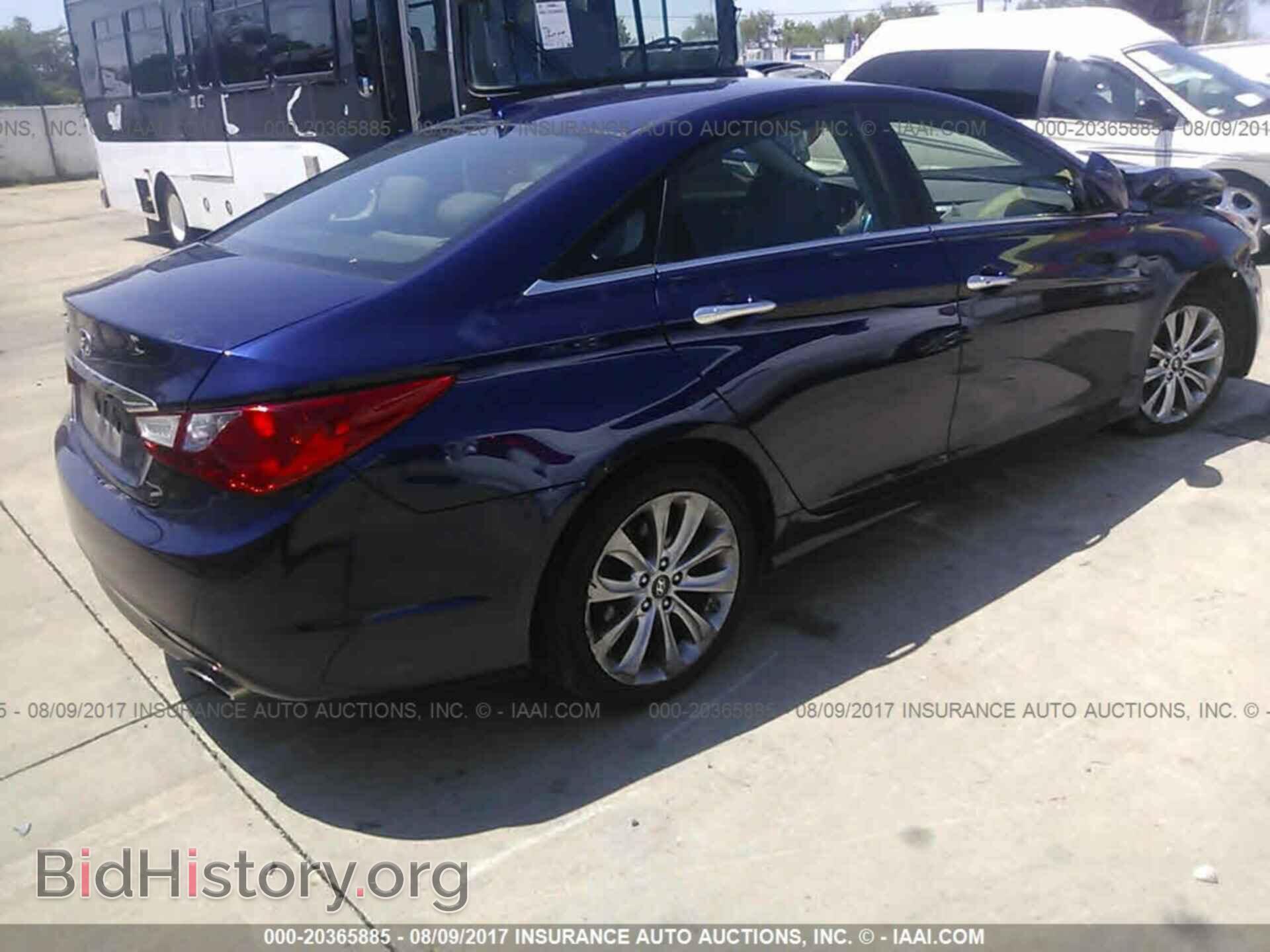 2012 Hyundai Sonata - VIN: 5NPEC4ACXCH313366 - Photo 4