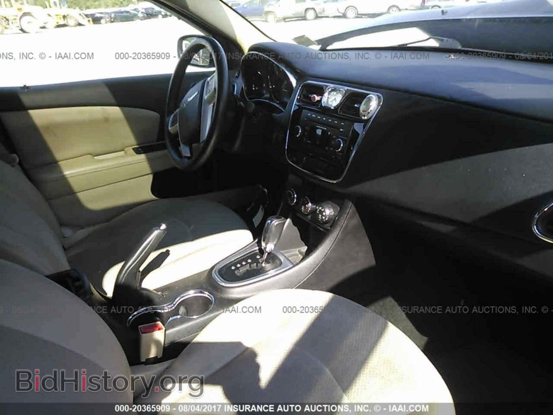 2013 Chrysler 200 - VIN: 1C3CCBBB2DN650055 - Photo 5