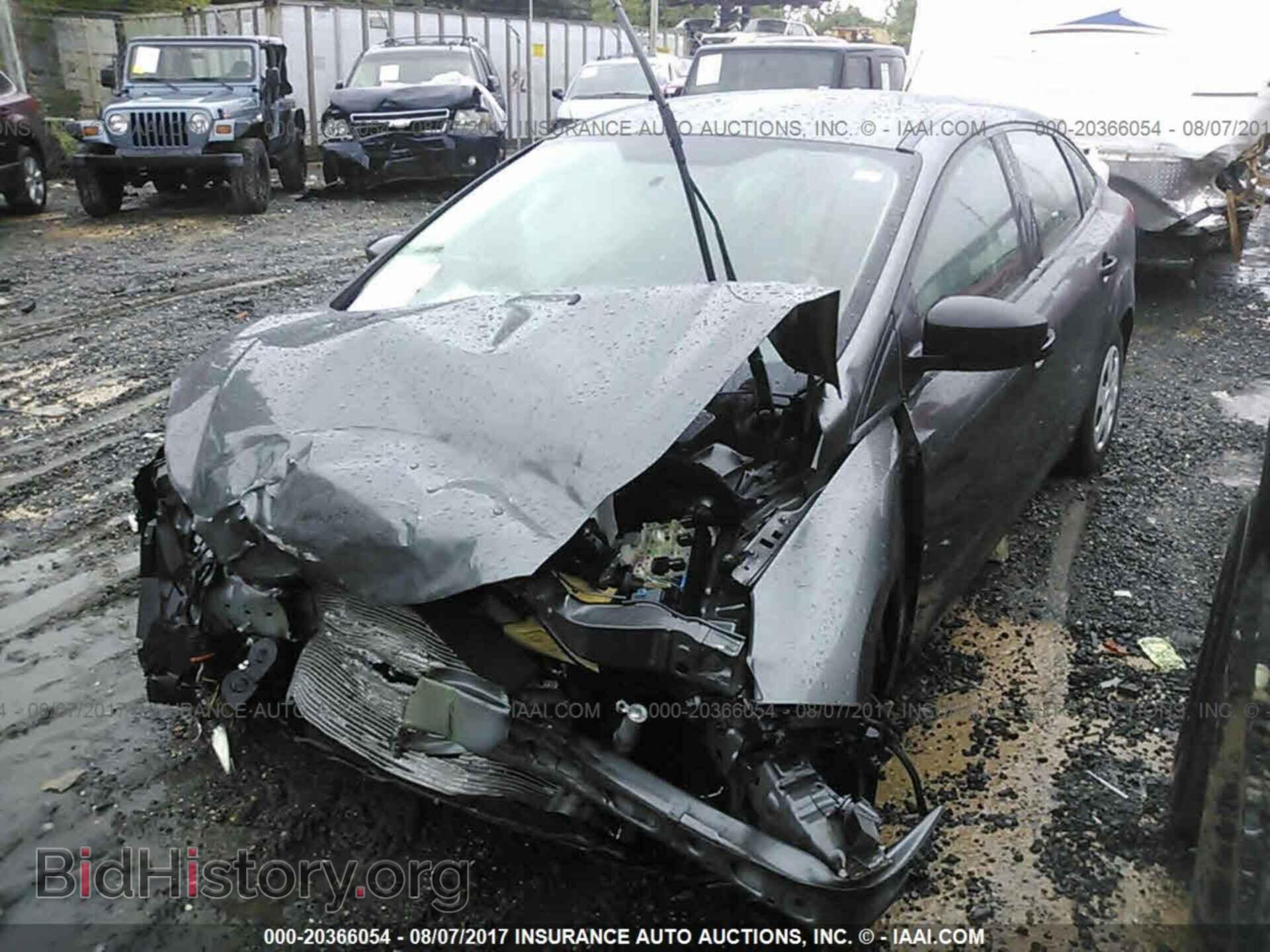 2013 Ford Focus - VIN: 1FADP3E21DL331947 - Photo 2