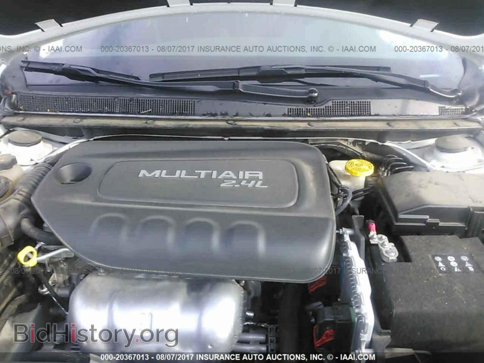 2016 Chrysler 200 - VIN: 1C3CCCAB9GN151734 - Фото 10