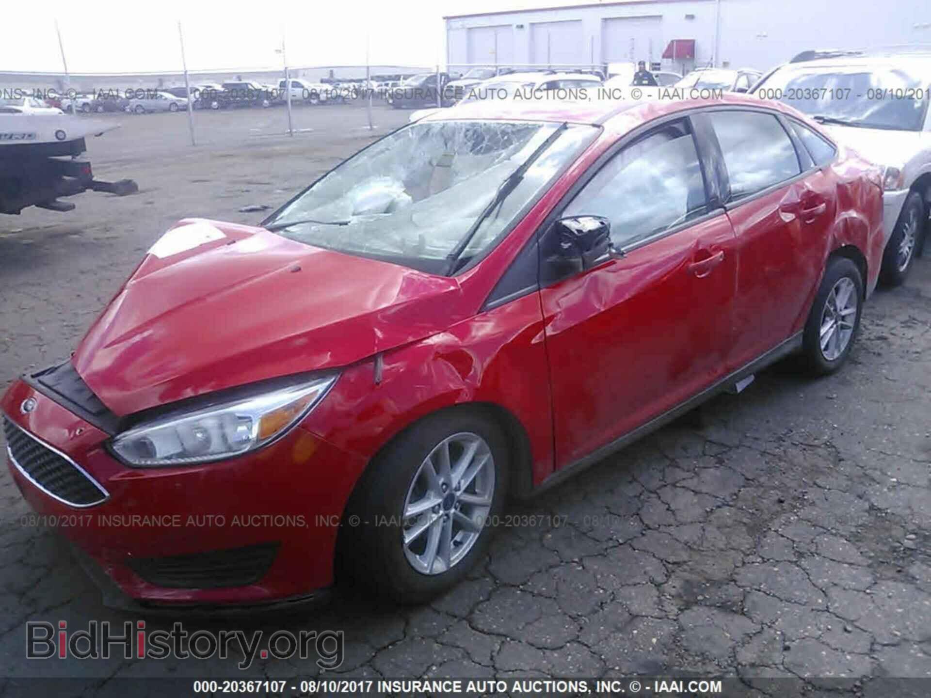 2016 Ford Focus - VIN: 1FADP3F26GL395548 - Photo 2
