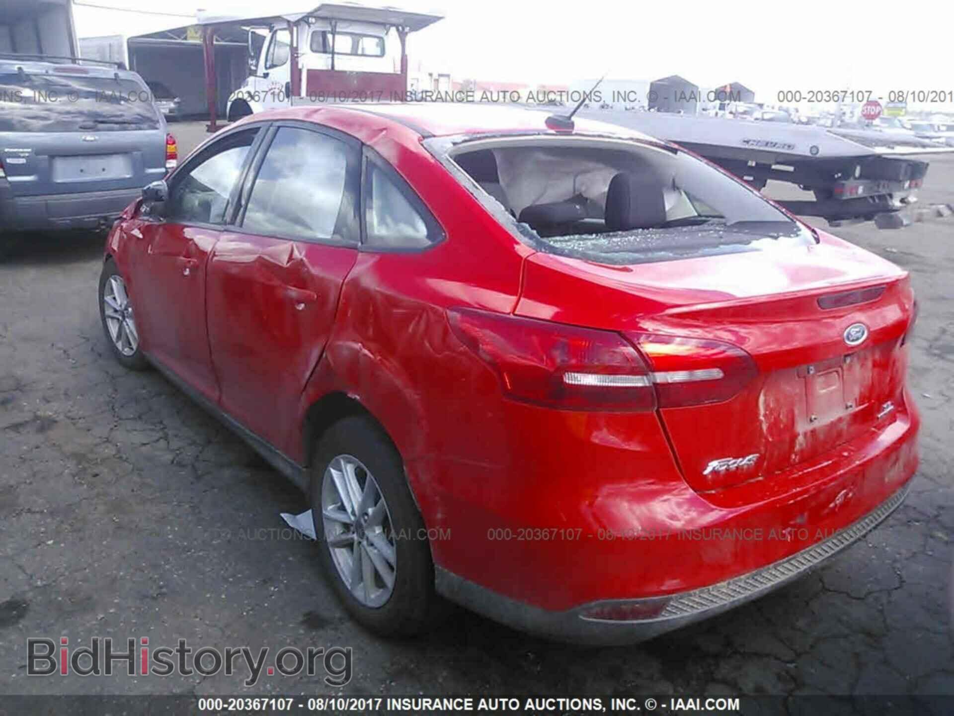 2016 Ford Focus - VIN: 1FADP3F26GL395548 - Photo 3
