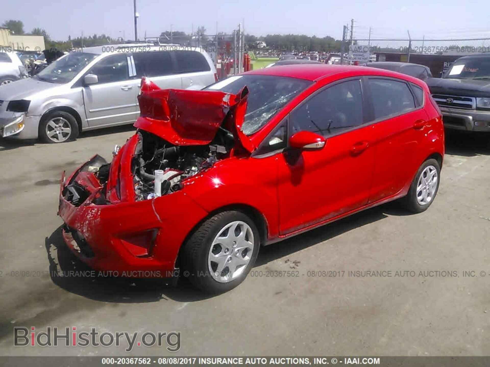 2013 Ford Fiesta - VIN: 3FADP4EJ7DM130923 - Фото 2