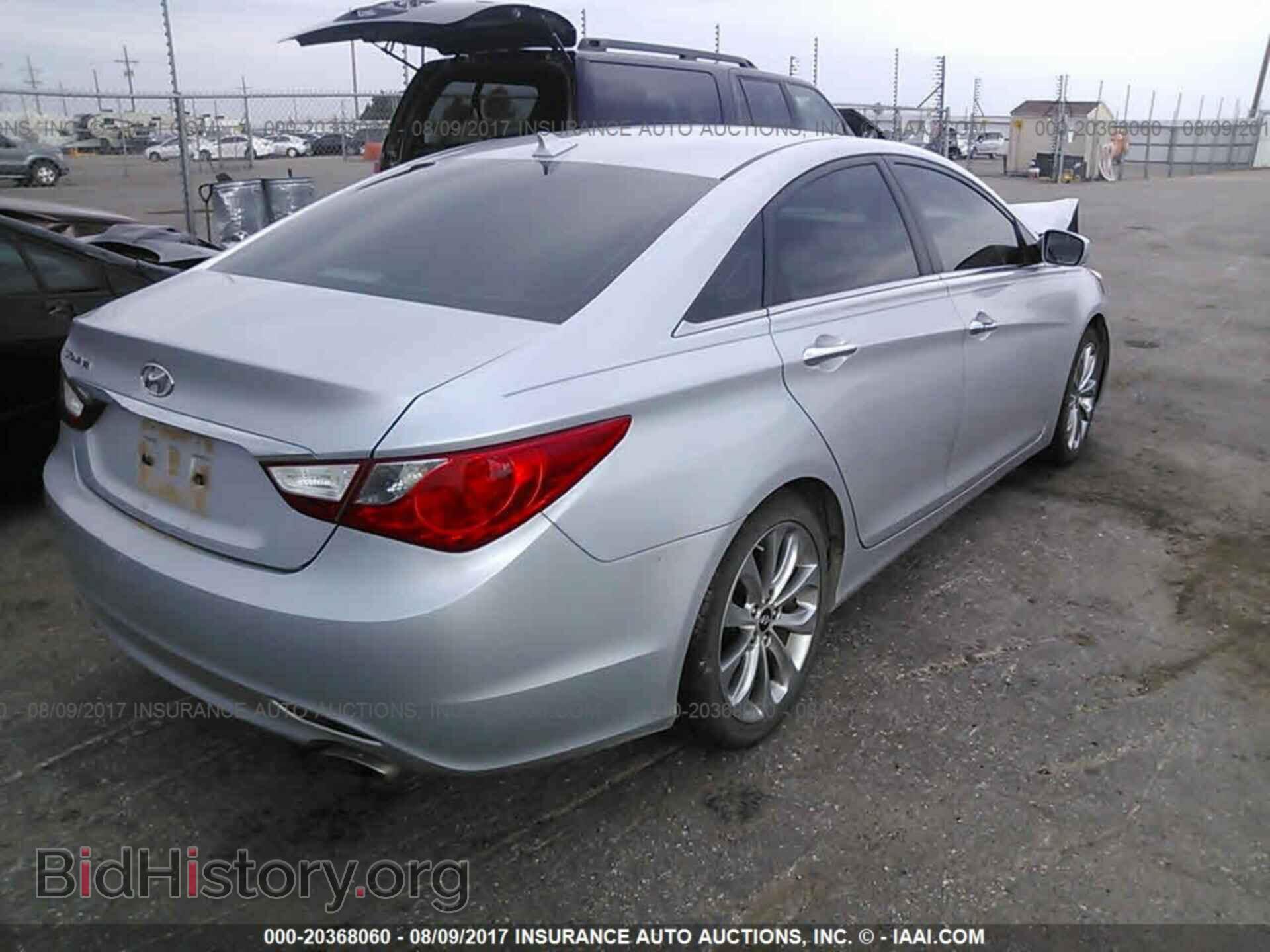 2012 Hyundai Sonata - VIN: 5NPEC4AC2CH401151 - Photo 4