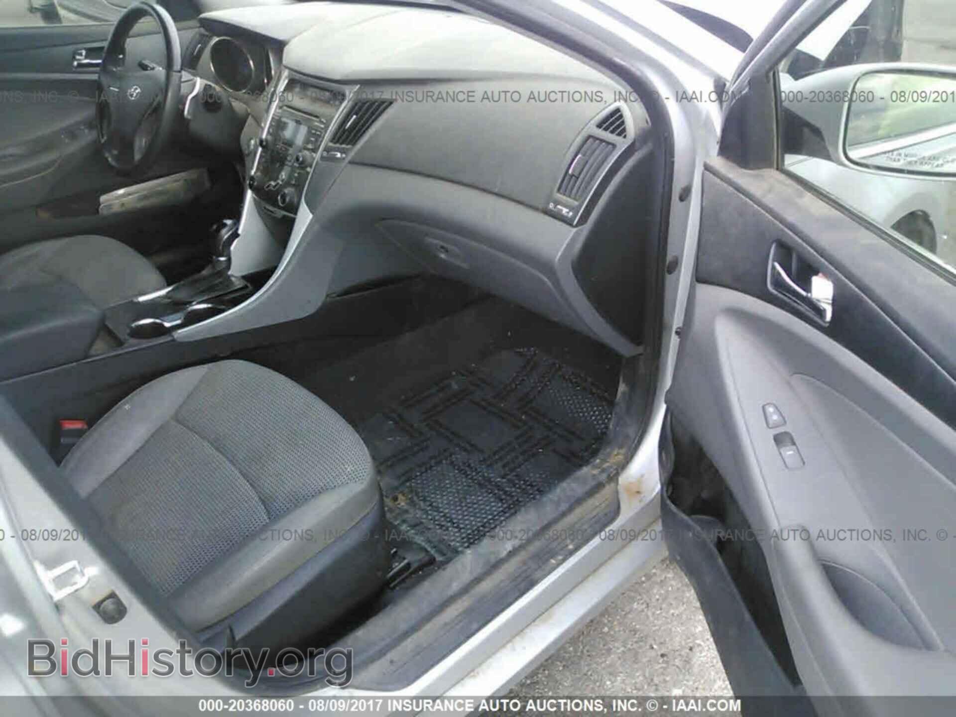 2012 Hyundai Sonata - VIN: 5NPEC4AC2CH401151 - Photo 5