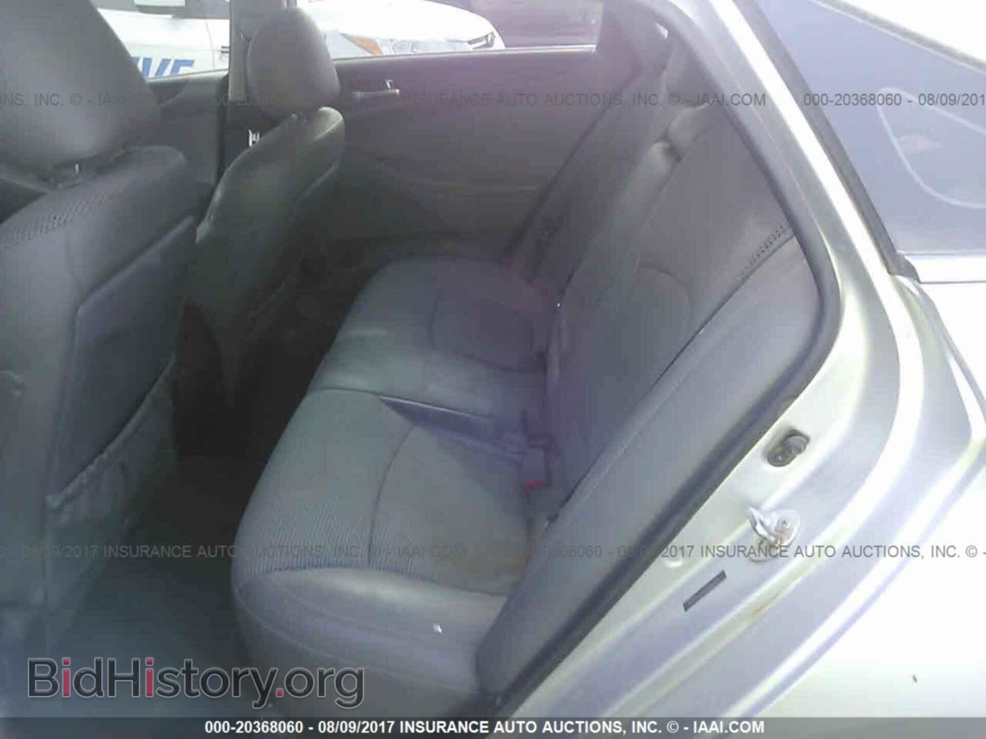 2012 Hyundai Sonata - VIN: 5NPEC4AC2CH401151 - Photo 8