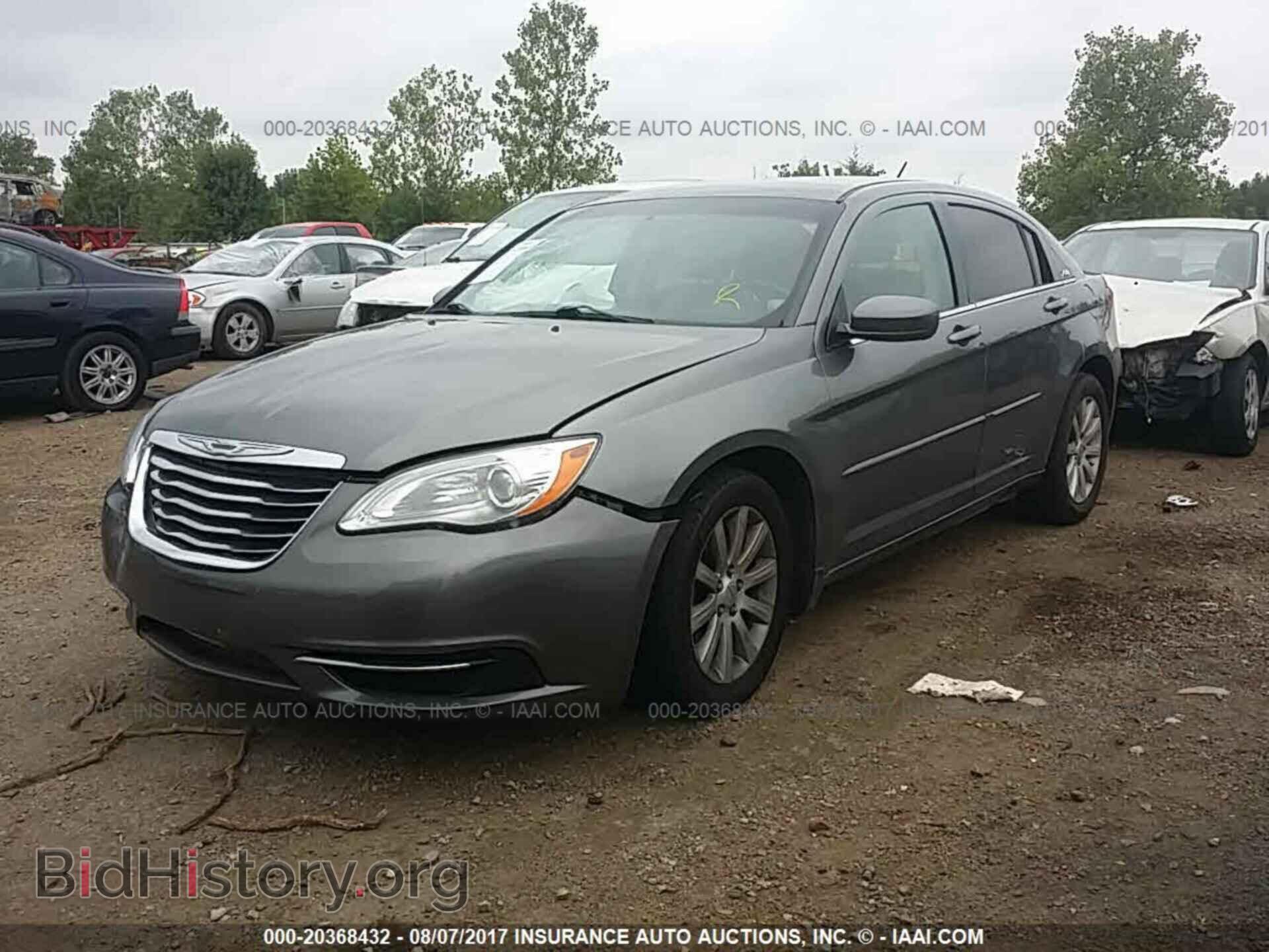 2012 Chrysler 200 - VIN: 1C3CCBBB9CN166575 - Фото 2